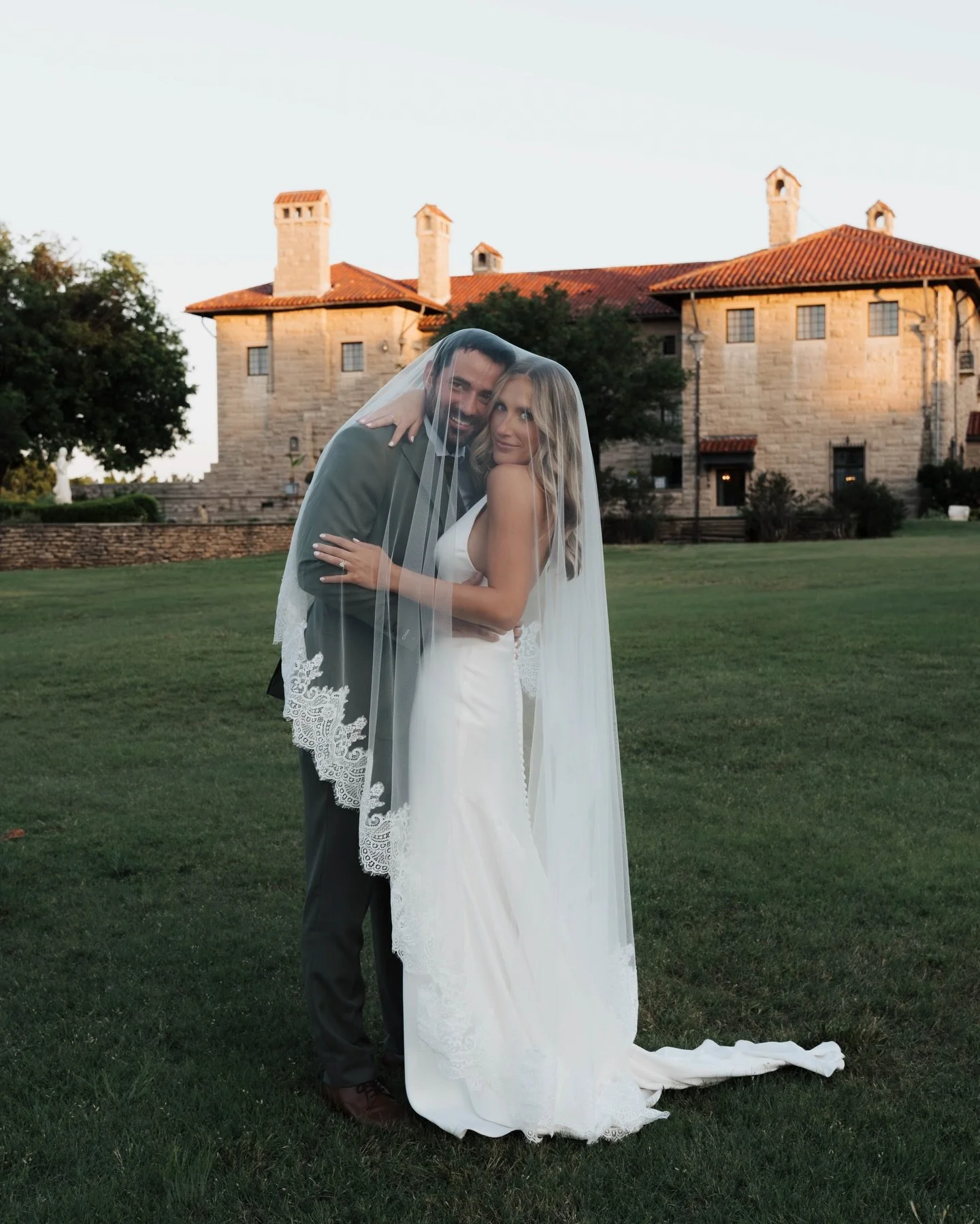A moment for the Whites💐🥂💍🍾

A perfect day for the sweetest couple🤍 We&rsquo;ll be swooning over these for a longgg time!

Vendor Team:
Accommodations: @osagecasinos 
Catering: El Patio
Coordination: @divineworkseventco 
DJ: @redlinedjok 
Dress: