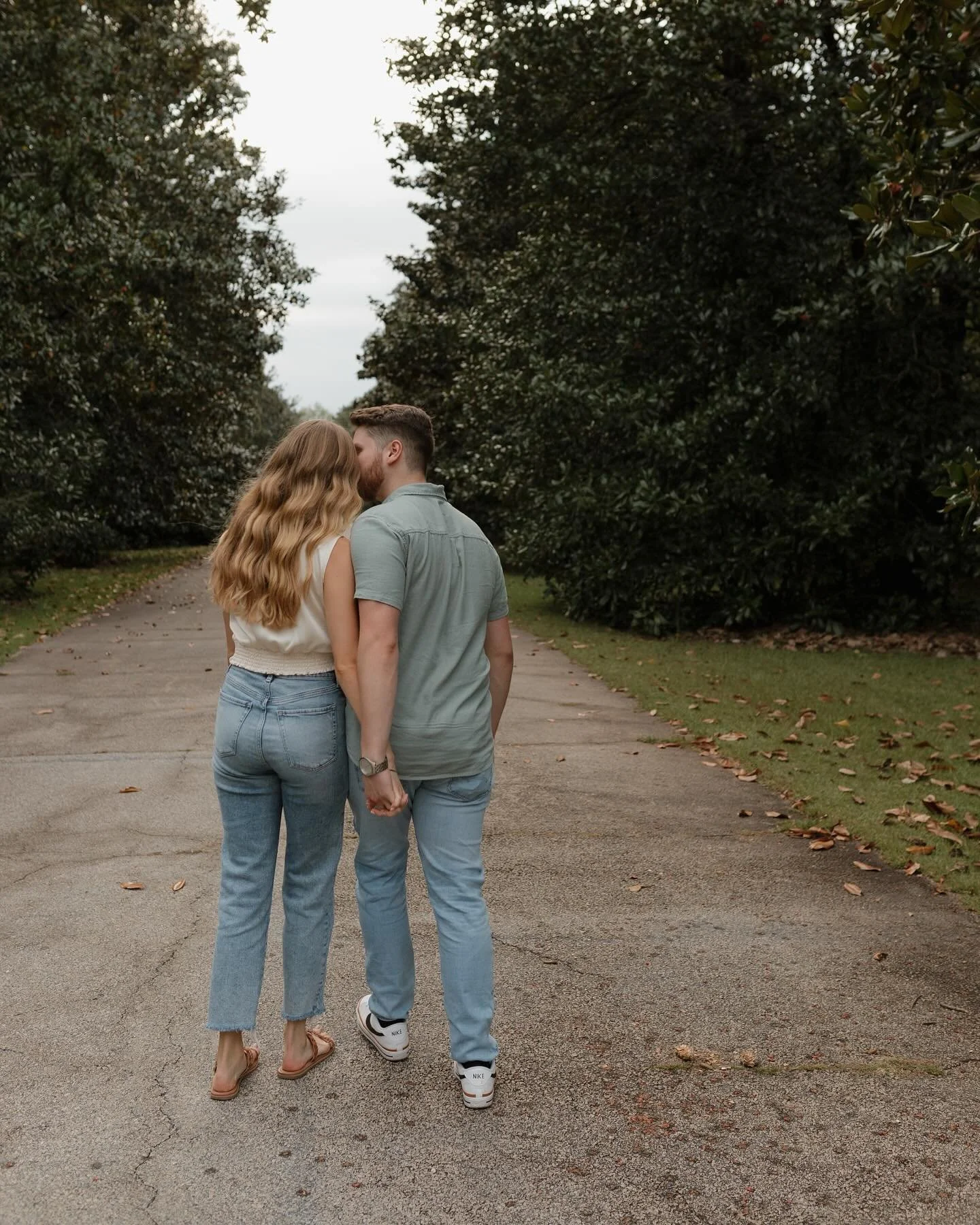 Happy almost Friday!! 

It&rsquo;s WEDDING WEEK for Josh &amp; Anna Grace! This weekend I will be shooting 2 weddings in GA and it will be filled with all things love and celebration!

Friday&rsquo;s wedding is Josh &amp; Anna Grace and Saturday is C