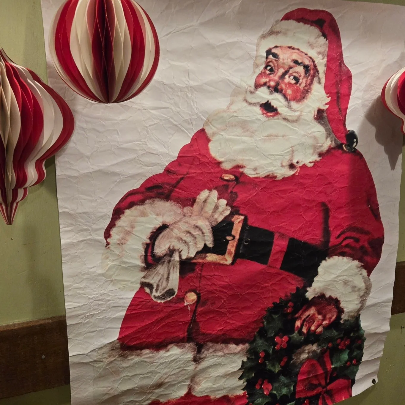 The rain can't dampen our holiday spirit! Here's what you can expect Saturday of Open House:
🥖 Cinnamon Acres with fresh baked goods
🐐 Kinnaman Farms with goat's milk soap and lotion
🥪 PT Cheezy food truck
☕️ 🎁 Samples and door prizes!!