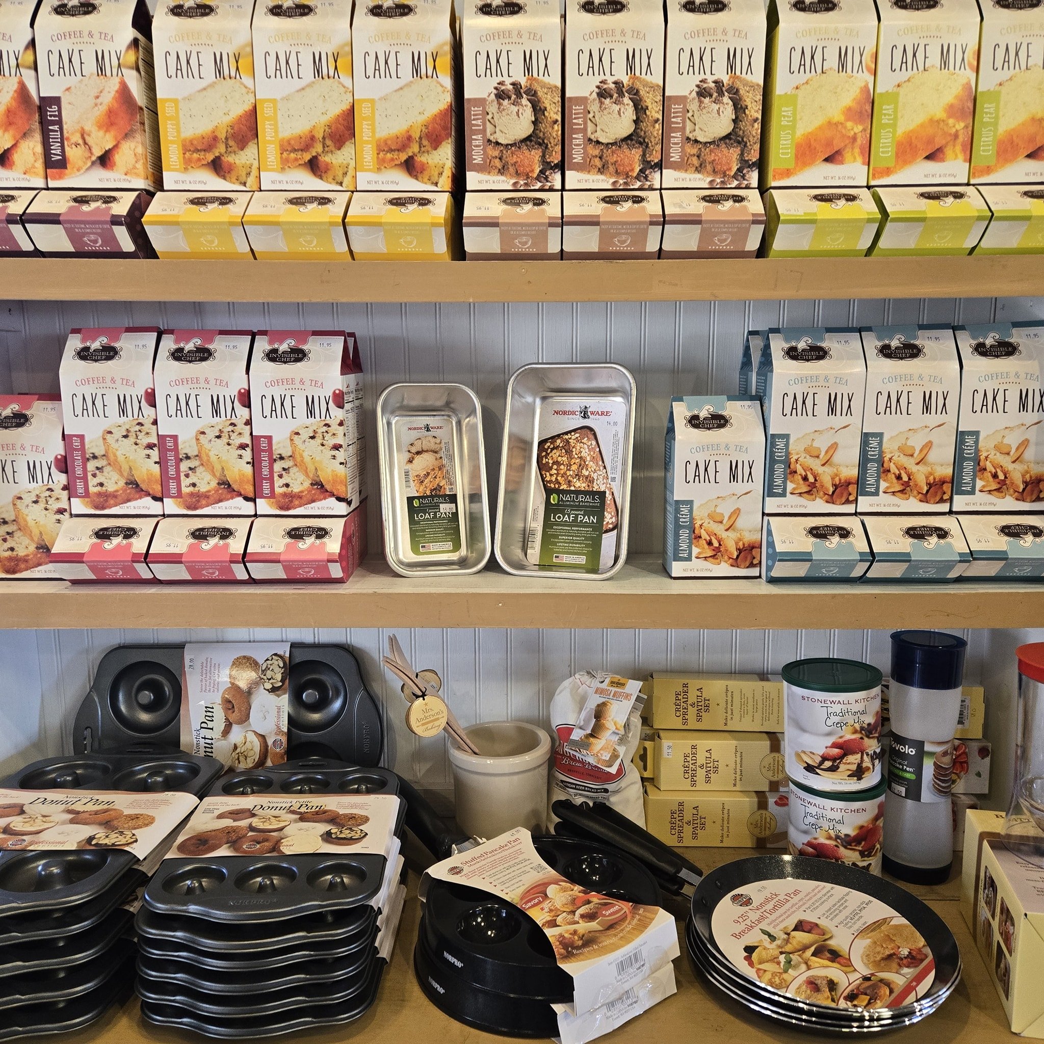 It's going to be a beautiful weekend for shopping around all of our buildings! We can't wait to see you!