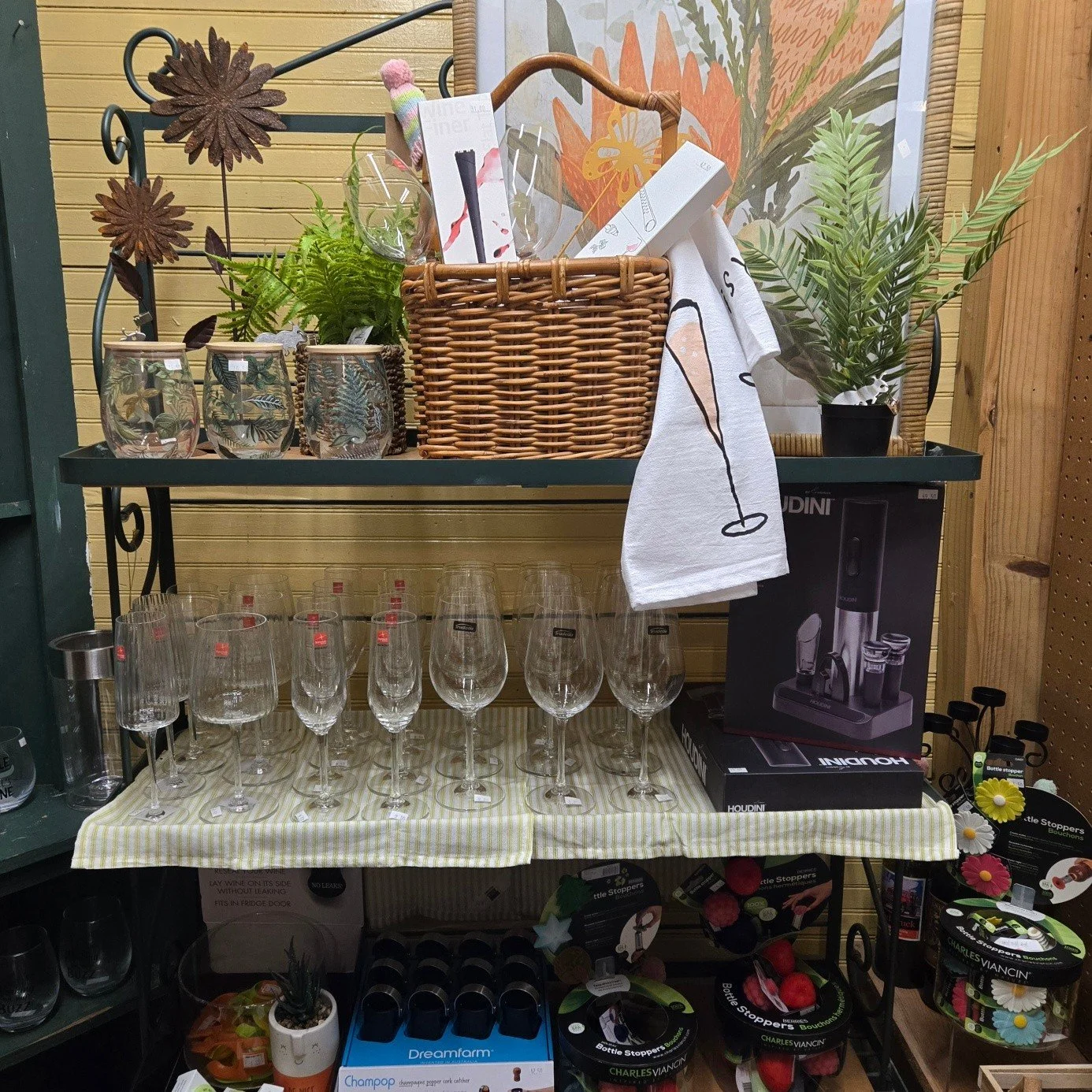 It's feeling like springtime and we're getting all of our nooks and crannies ready for Bunnies and Blooms this weekend!