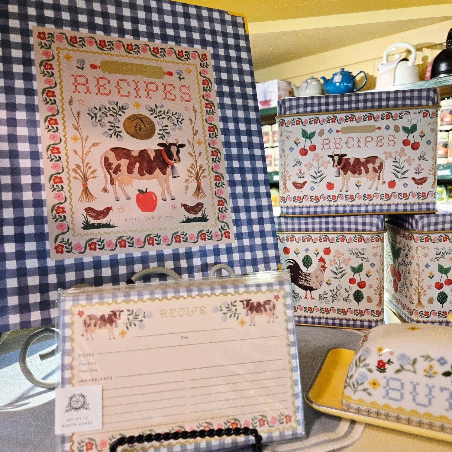 A new line for us. A brand you already love. Rifle Paper Company is now at Cockrell!

Come see the beautiful kitchen side of @riflepaperco