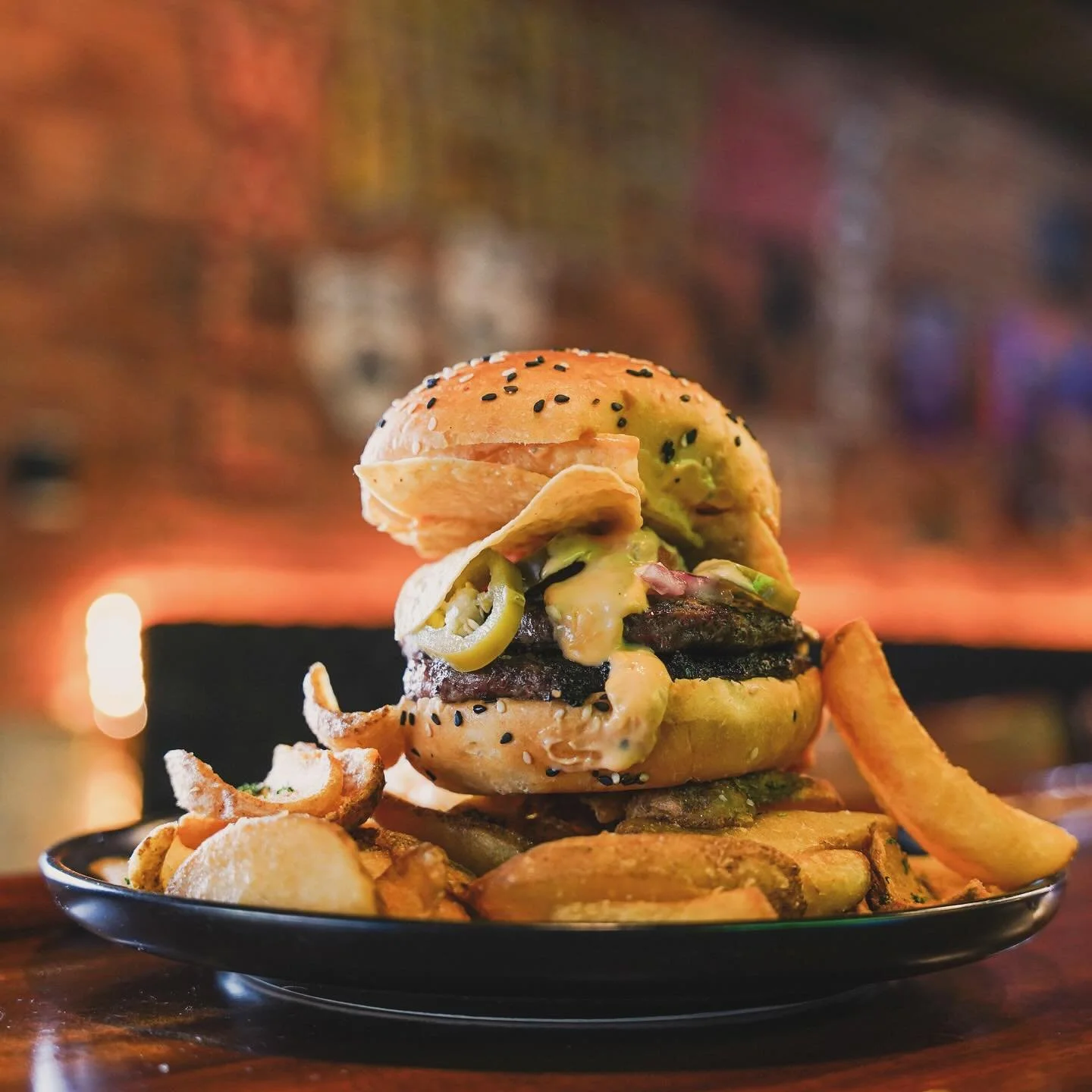 🚨Burger of the Week 🚨 &ldquo;Cantina Burger&rdquo;

Double patties 
Lettuce
Pico de gallo
Jalape&ntilde;os
Valentina sauce
Tortilla chips
Nacho cheese

Only here, Only this week. Don&rsquo;t ghost it.