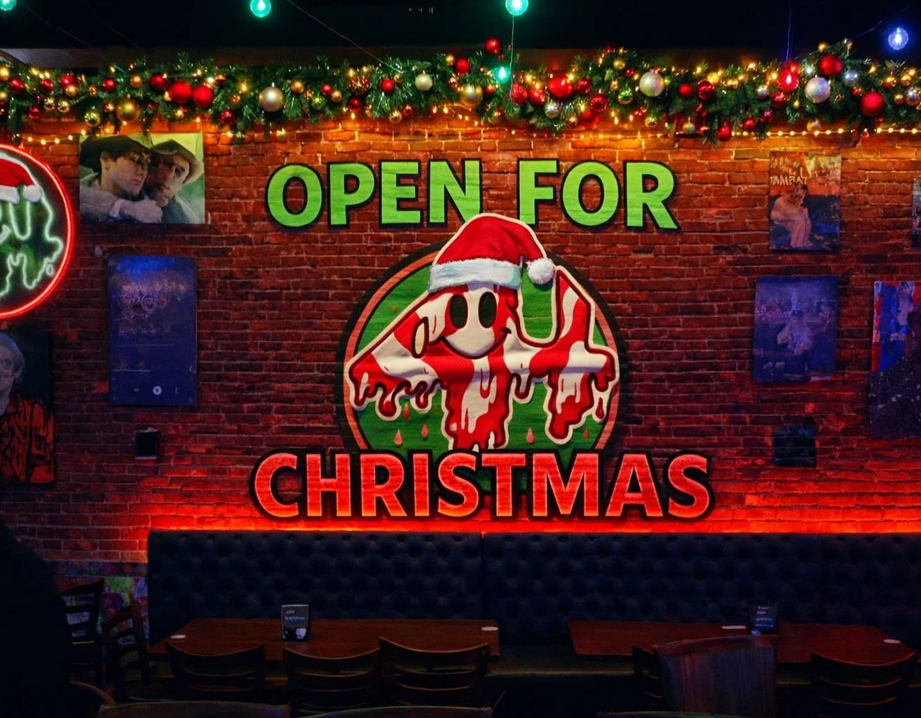 🎅🏻WE ARE OPEN REGULAR HOURS CHRISTMAS EVE AND CHRISTMAS DAY&hellip;.KITCHEN UNTIL 1:30 AM🎅🏻 

🎄Wishing Everyone a Merry Christmas and Happy Holidays 🎄

#OpenForChristmas
#ChristmasInBoston
#BostonChristmas
#bostoneats 
#bostonma