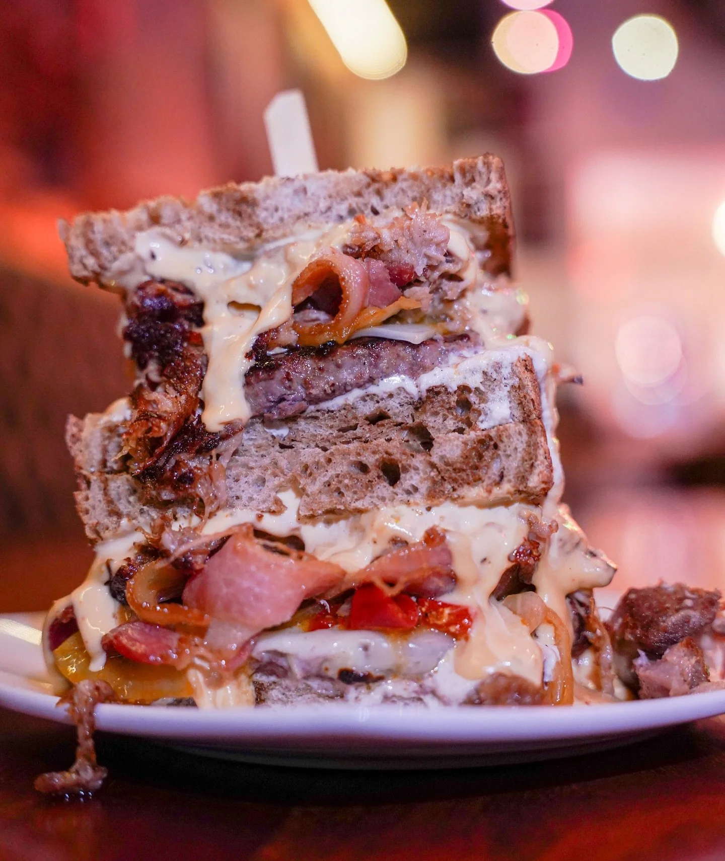 📣SPECIAL OF THE WEEK📣&rdquo;THE CALLAN&rdquo;

Double patty, american cheese, bacon, pulled pork, peppers, onions, horseradish mayo, secret sauce, queso sauce, on rye bread

while supplies last&hellip;..aka the entire week

#BostonEats #bostonbars 