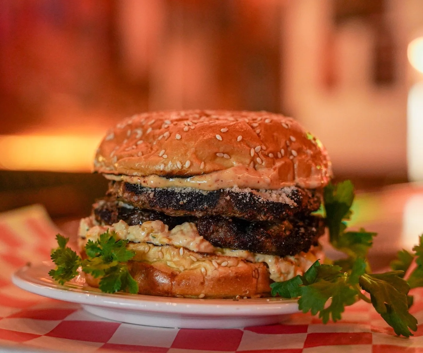 🍔BURGER OF THE WEEK🍔&rdquo;ELOTE BURGER&rdquo;

Double patty, street corn spread, cotija cheese, tajin aioli on a sesame bun

while supplies last&hellip;..aka the entire week

#BostonEats #bostonbars #boston #bostonfoodies #latenighteatsboston