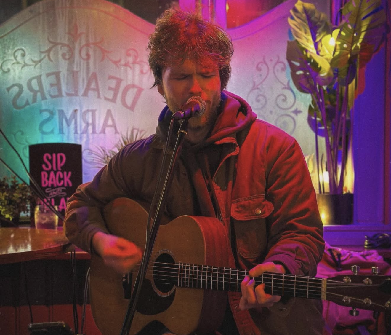 LIVE MUSIC FROM  @MIKEBLUEOFISH