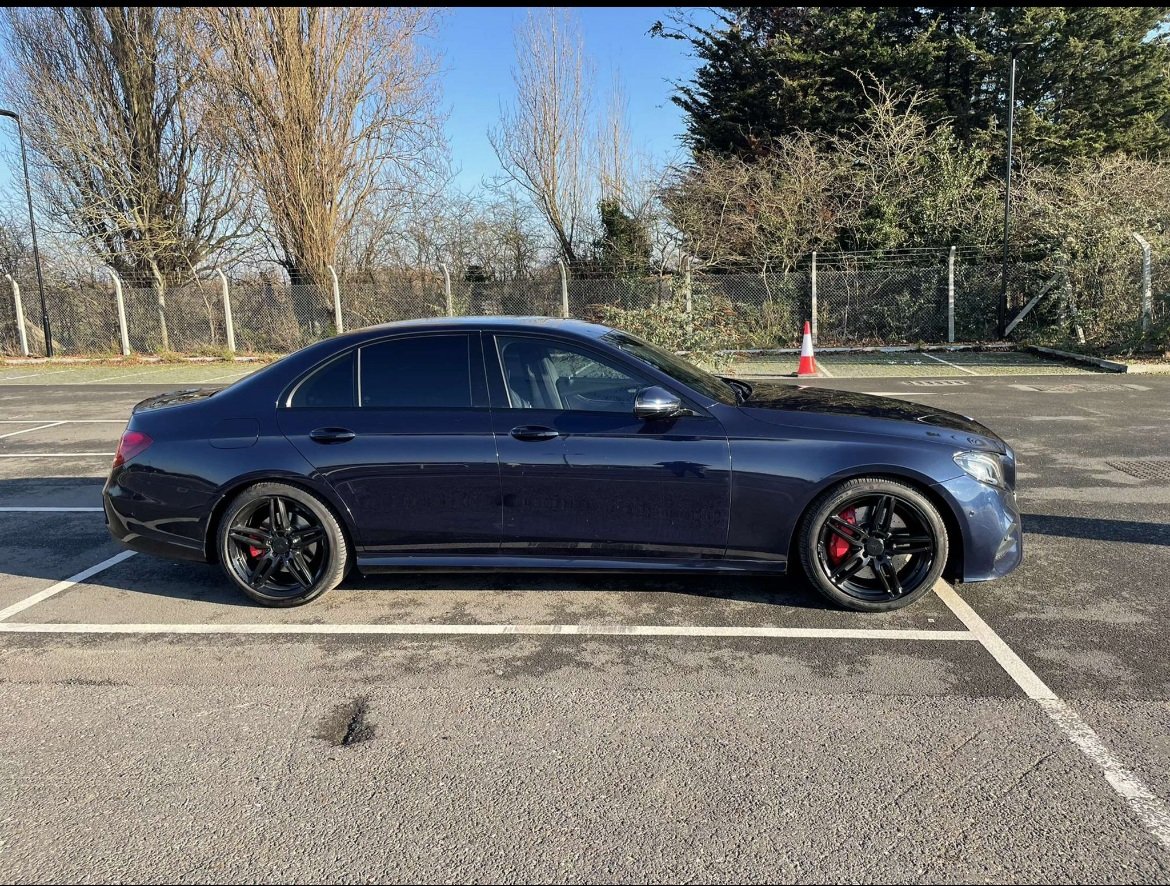 MERCEDES-BENZ E 350 D AMG LINE AUTO