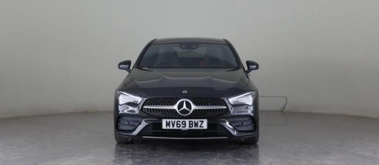 Mercedes- benz CLA 180 AMG LINE PREMIUM + A