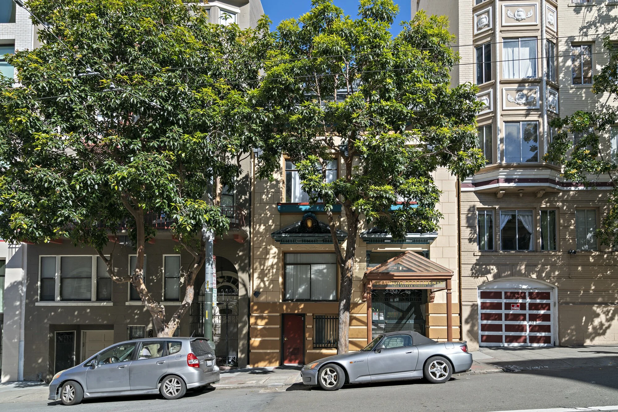 1054 Sutter