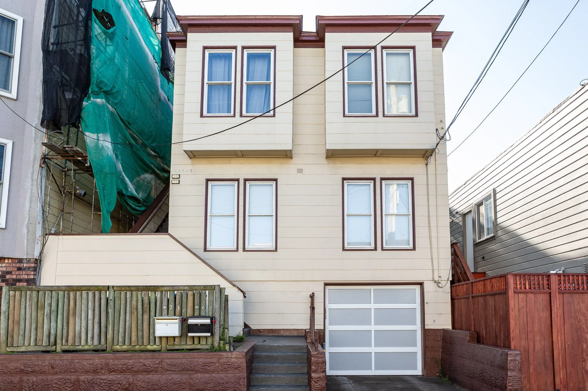 423-425 Lawton