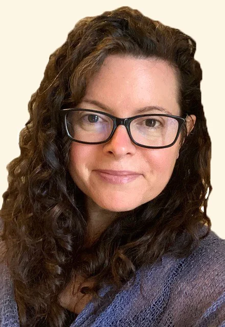 Headshot of Angela Larsen.