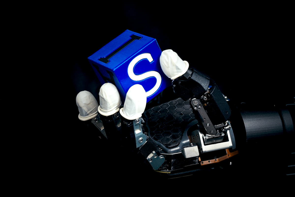 Sanctuary AI Demonstrates Zero-Shot In-Hand Manipulation on Hydraulic Hand