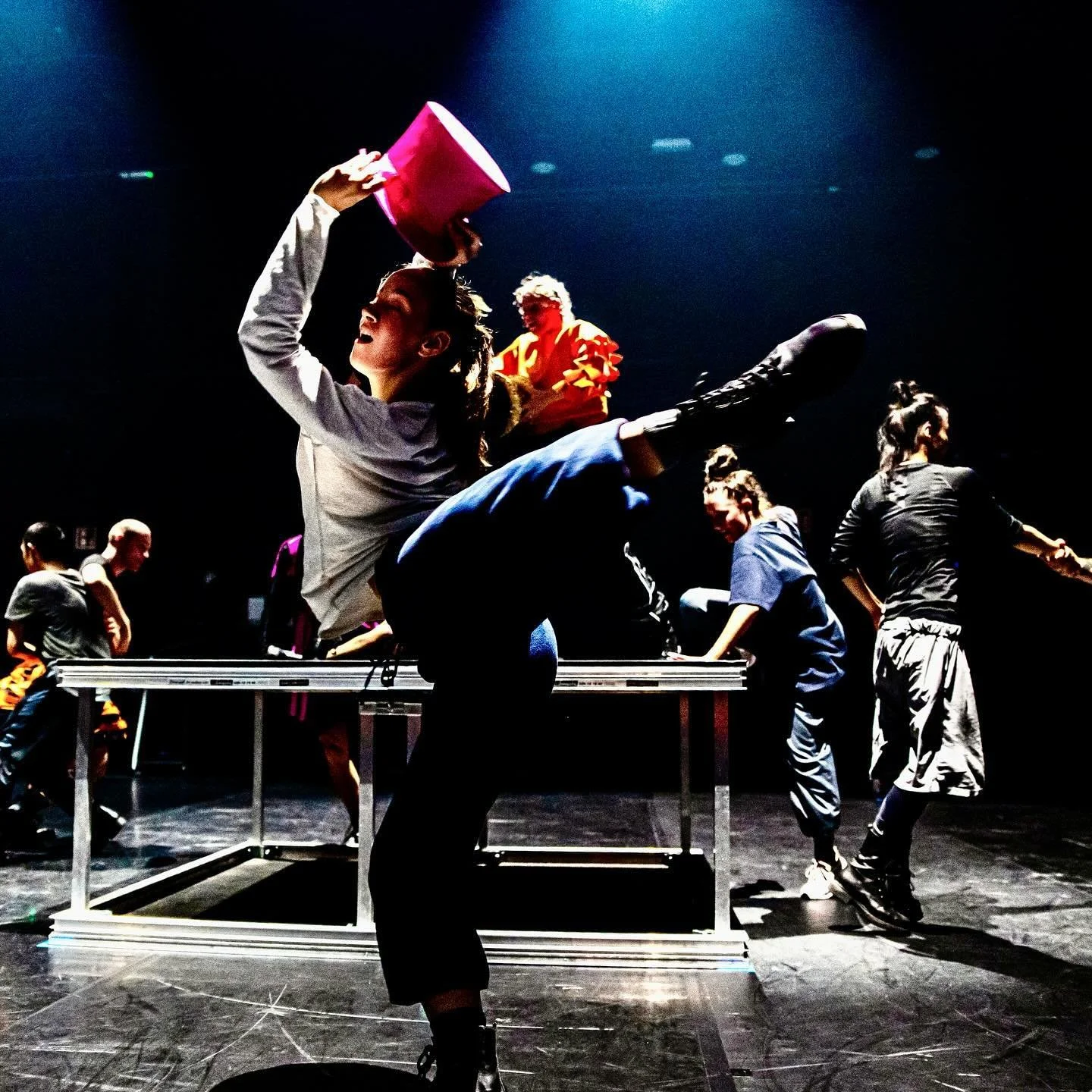 Skanes Dansteater - DOMINO, repetitioner / rehearsals - @erika_silgoner Erika.
Premiere Saturday 7/9-24. https:// www.skanesdansteater.se/club-domino.
#sk&auml;nesdansteater #skanesdansteater #dance
#malm&ouml; #malm&ouml;dans