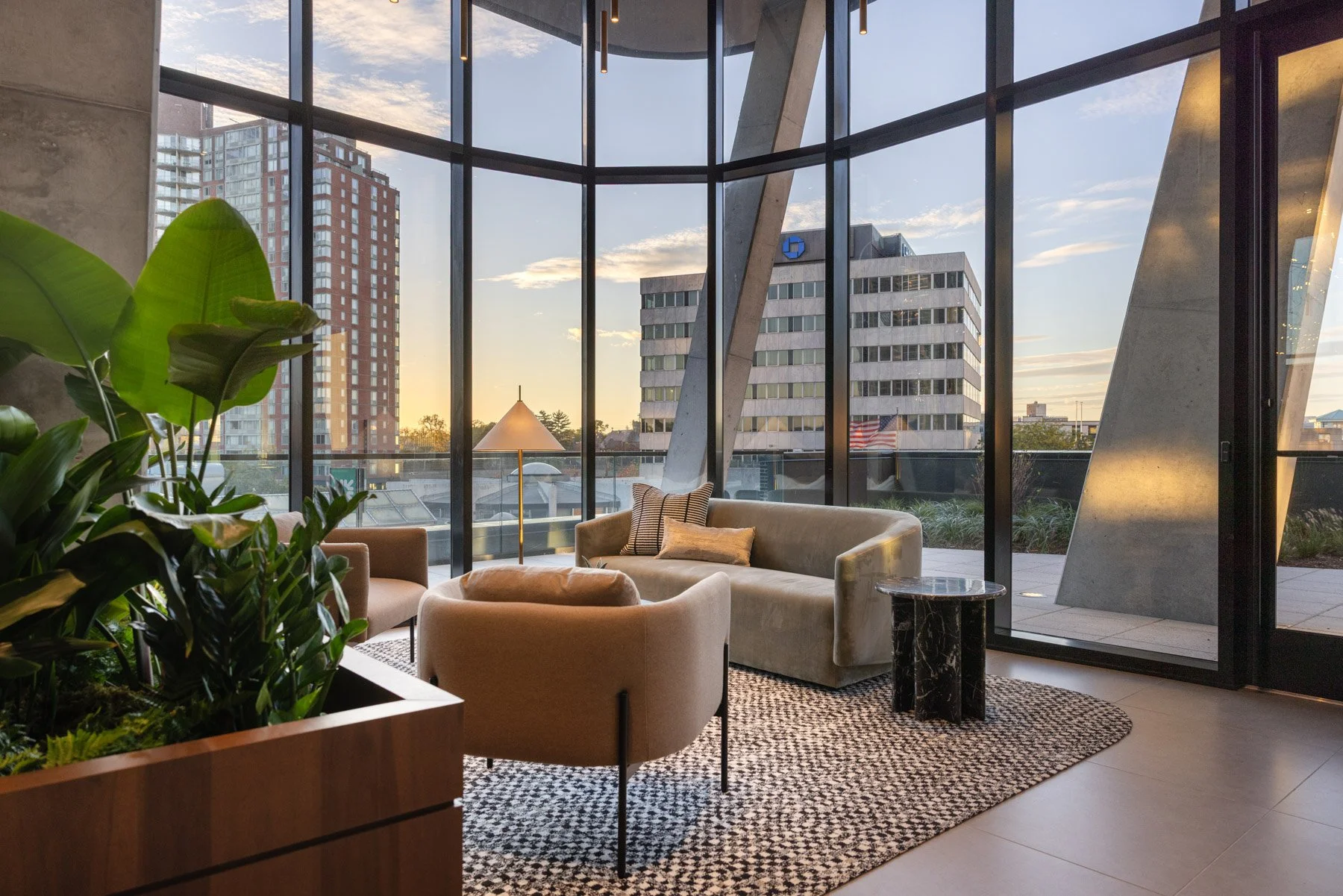   4th Floor City Lounge