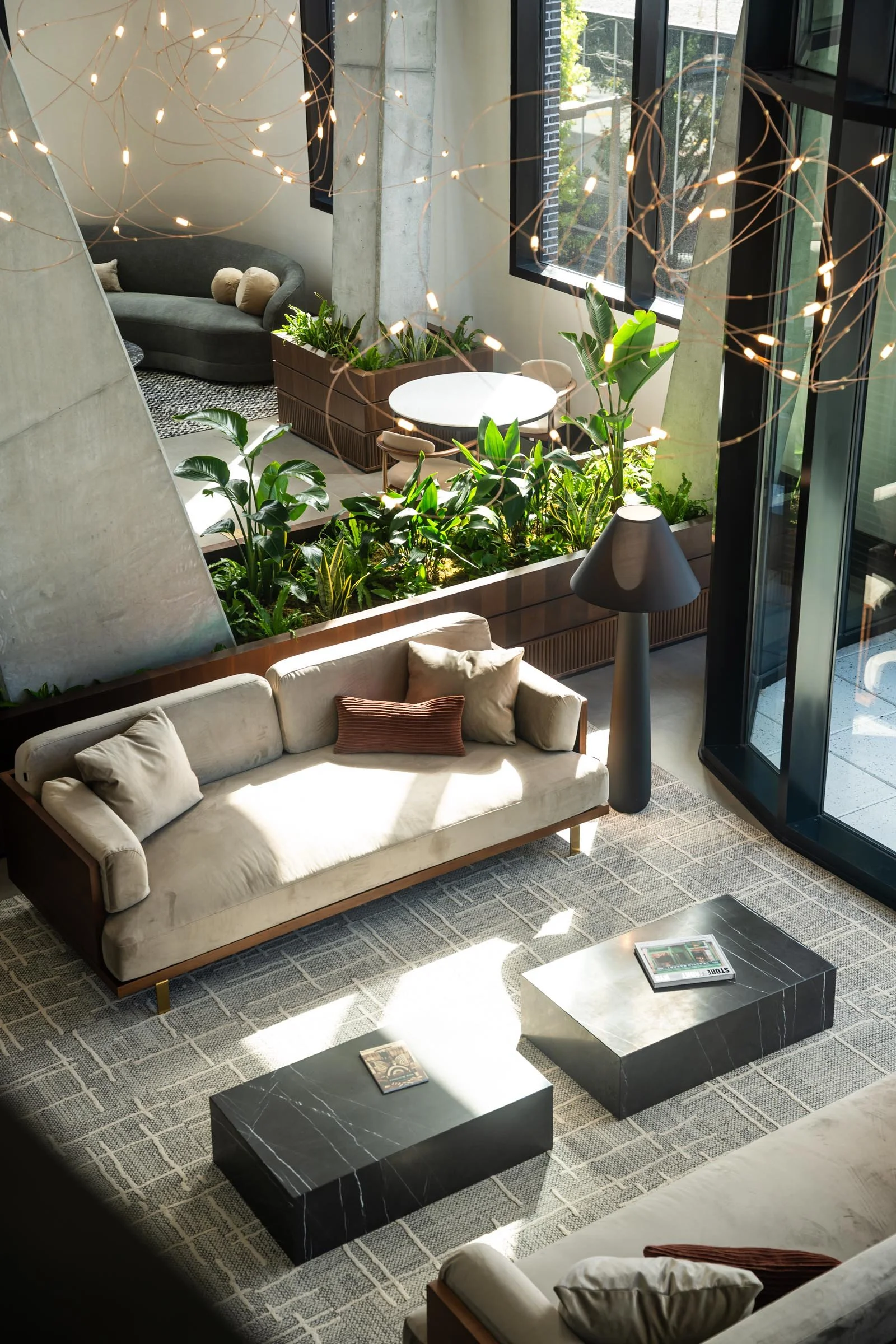  
4th Floor City Lounge