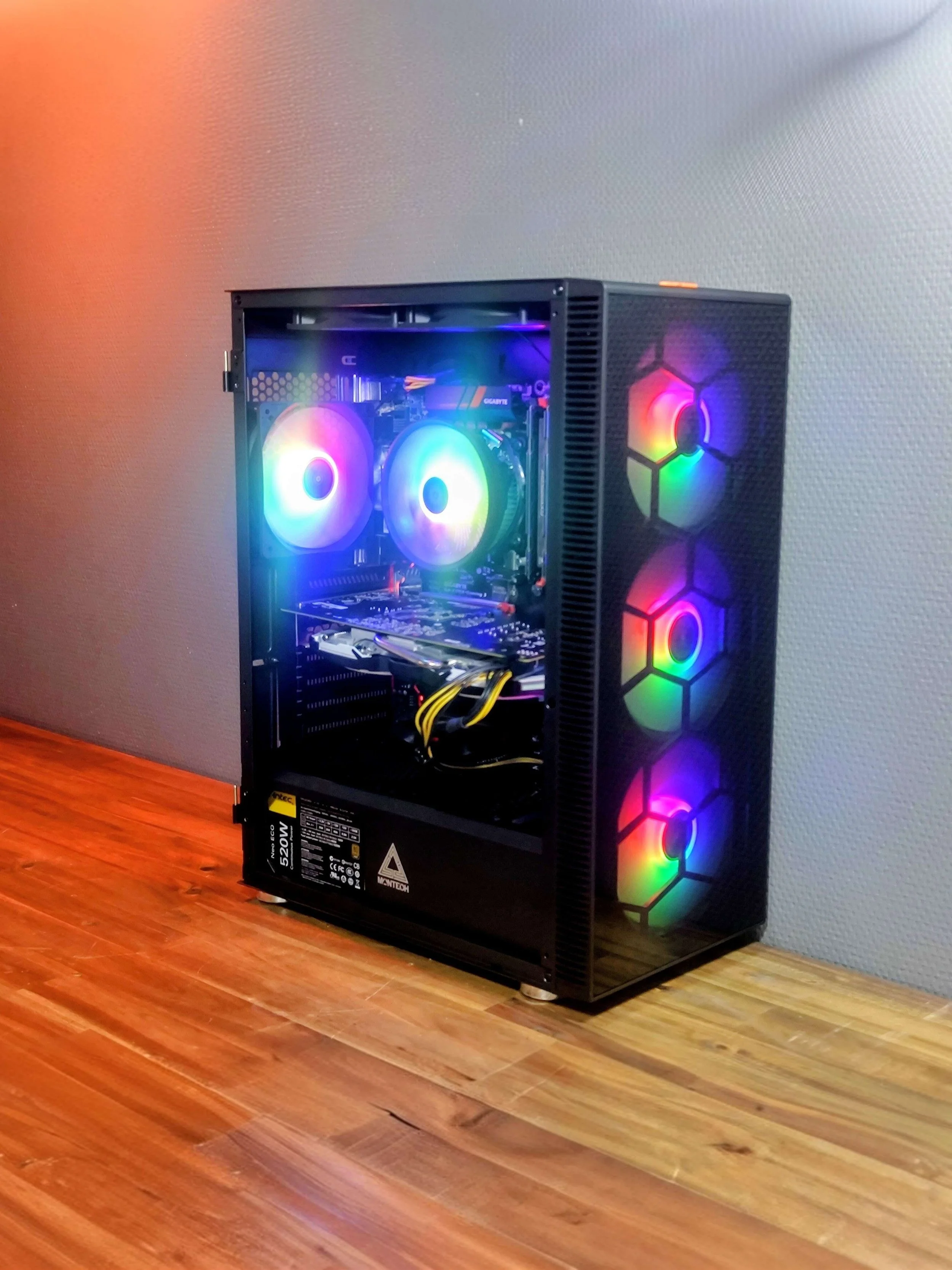 Näppärä Pelikone | I5 6600K | GTX 1060 | 16GB | 256GB SSD