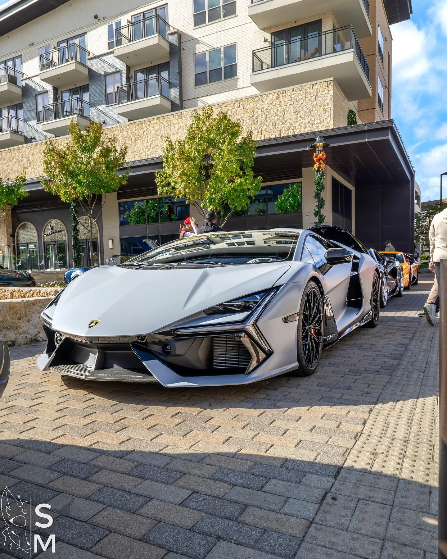 2024 is almost over. 
-
Hope to see you this Sunday! 
-
Meet: @carsandcocktailsdallas 
-
Car: Lamborghini Revuelto 
-
#supercarsindallas #cars #supercars #lamborghini
#lambo #lamborghinirevuelto #revuelto #SupercarsInDallas #CarsandCocktailsDallas
#C