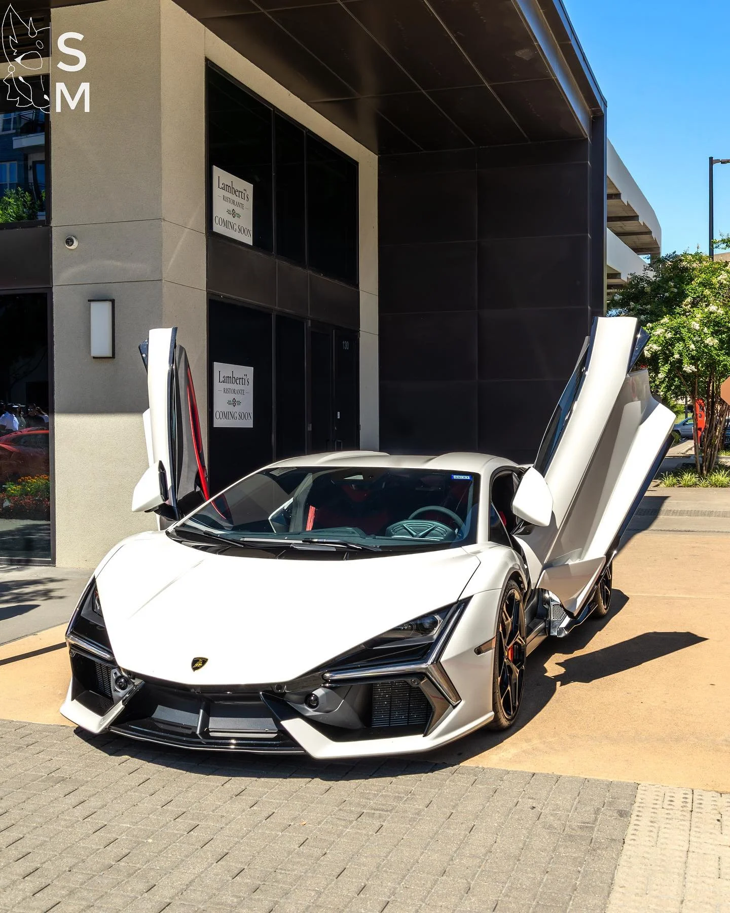 The Bulls came out at @carsandcocktailsdallas 84!
-
Meet: @carsandcocktailsdallas 
-
Owner: @mandoridez 
-
Car: Lamborghini Revuelto 
-
#supercarsindallas #cars #supercars #lamborghini
#lambo #lamborghinirevuelto #revuelto #SupercarsInDallas #Carsand
