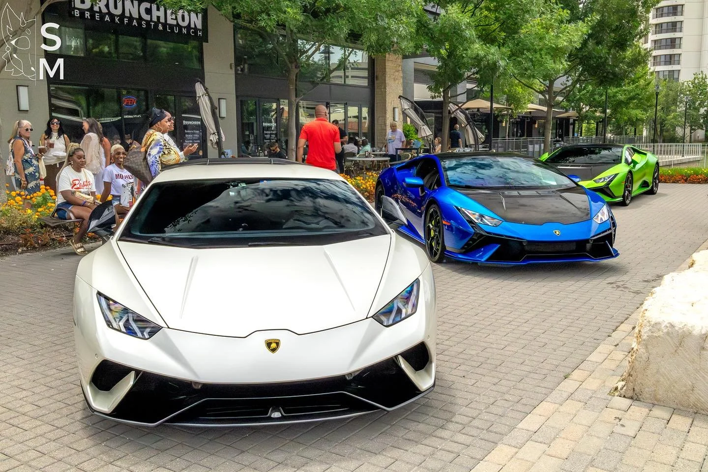 Grabbed the Bull by the horns at @CarsandCocktailsDallas 🐂
-
Meet: @carsandcocktailsdallas 
-
Owner: @teebsteebison 
-
Car: Lamborghini Huracan Performante 
-
#supercarsindallas #cars #supercars #lamborghini #lamborghinihuracanperformante #lambohura