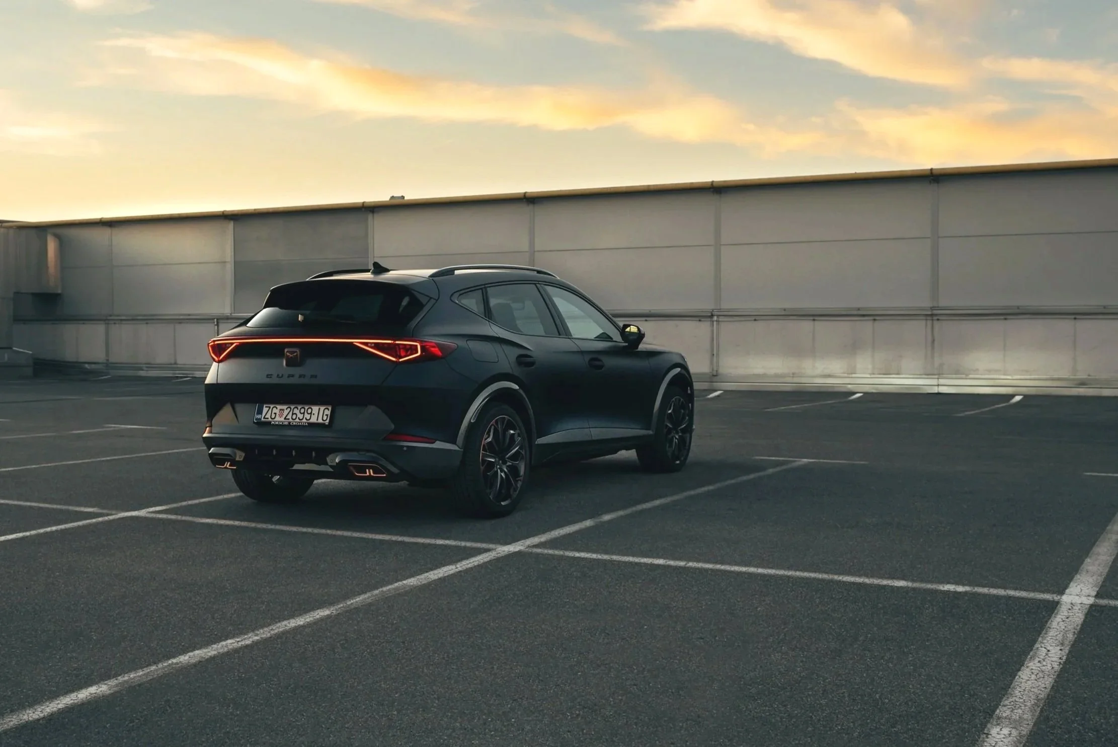 AMS-CUPRA_FORMENTOR_PHEV-3.jpg