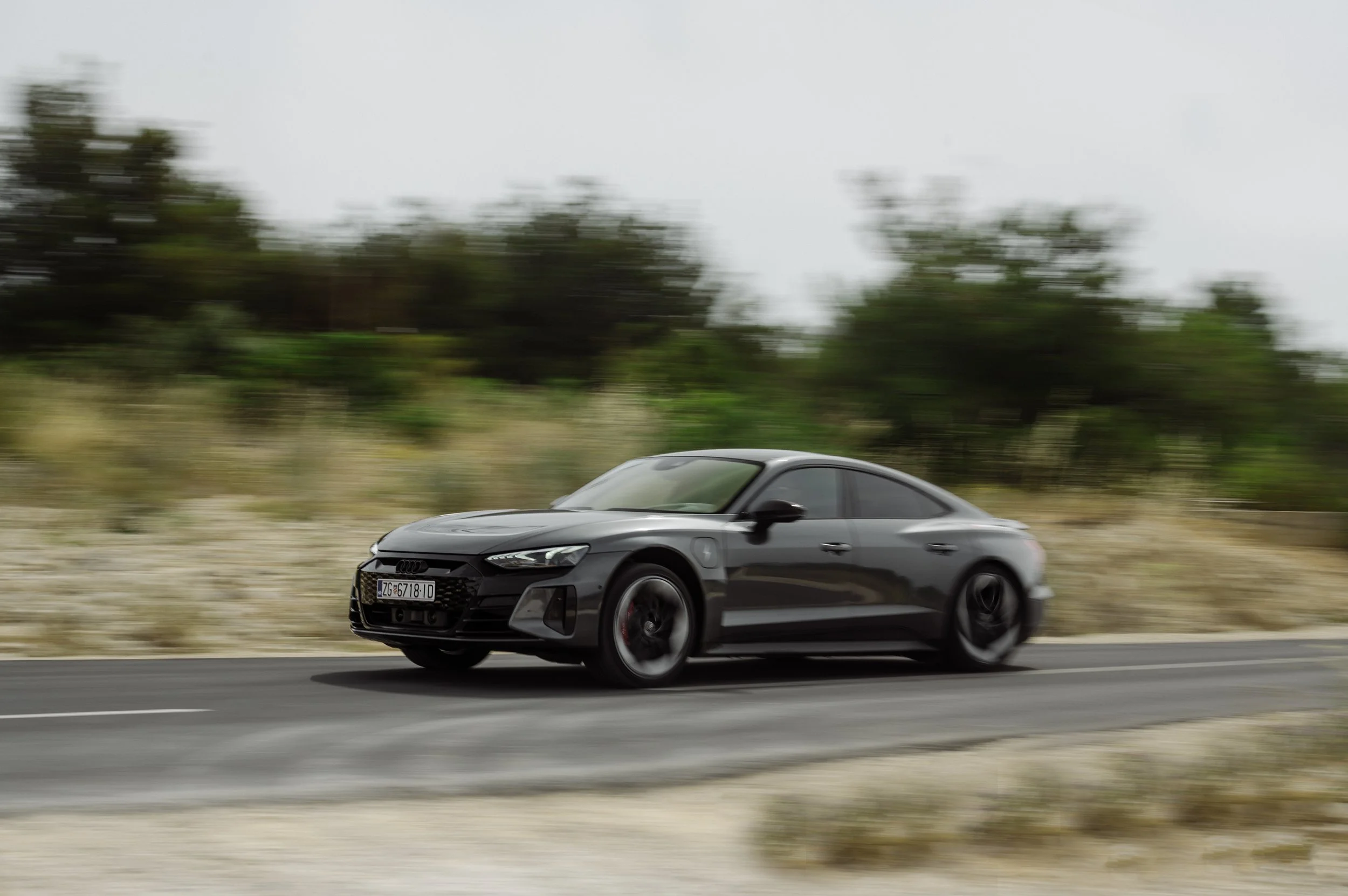 AMS-AUDI_E-TRON_GT_RS-4.jpg