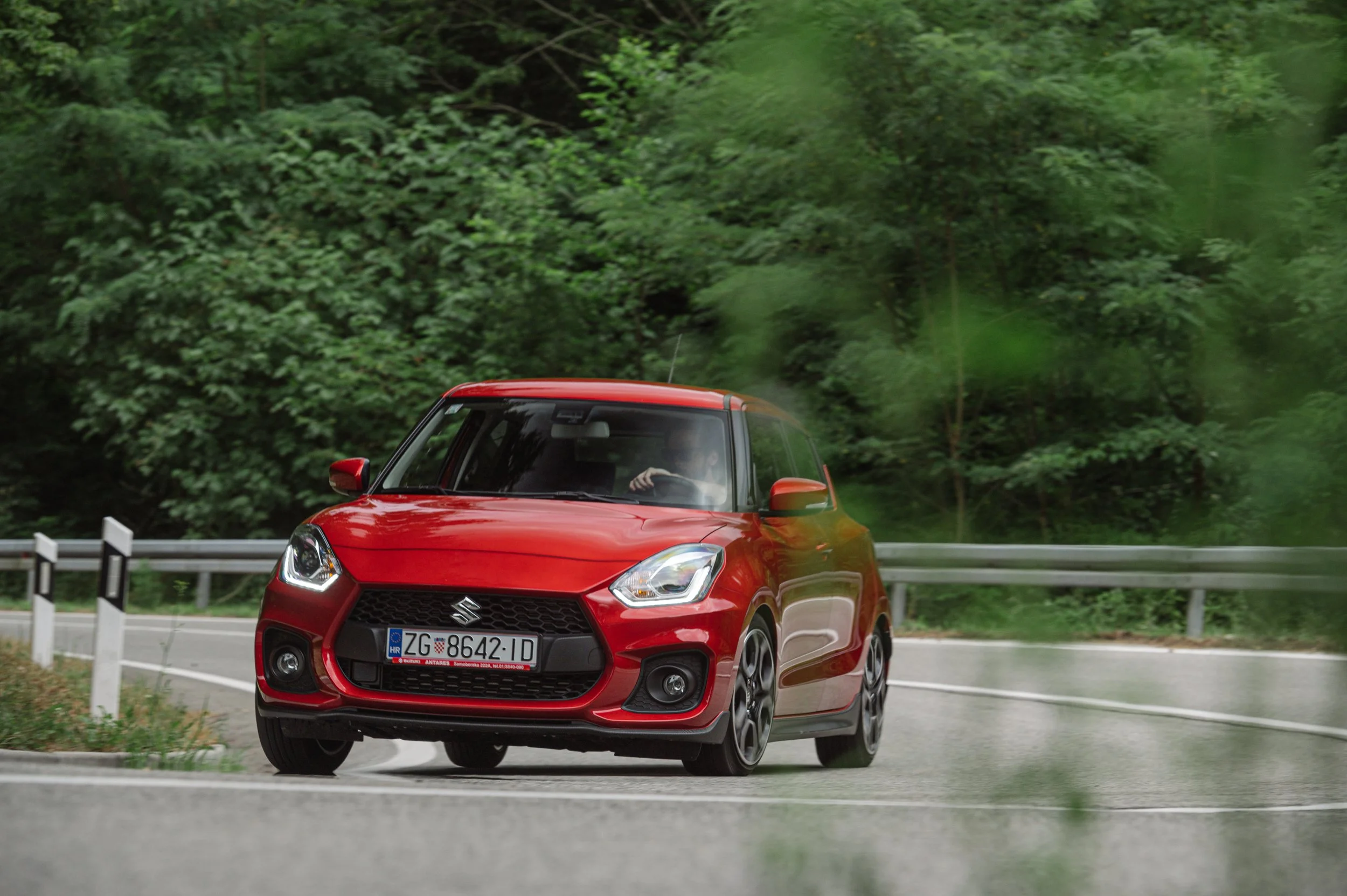 AMS-SUZUKI_SWIFT_SPORT-7.jpg