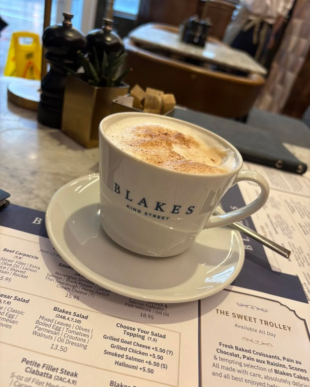 My life in coffee&hellip;.. always coffee ☕️ 🤷&zwj;♀️😂

But meeting for something exciting&hellip;&hellip;. Another &lsquo;new&rsquo; for me, another first! 

#learningcurve 
#chakrahealing #slanureiki #mindbodysoul #usuireikimaster #reikirelaxatio