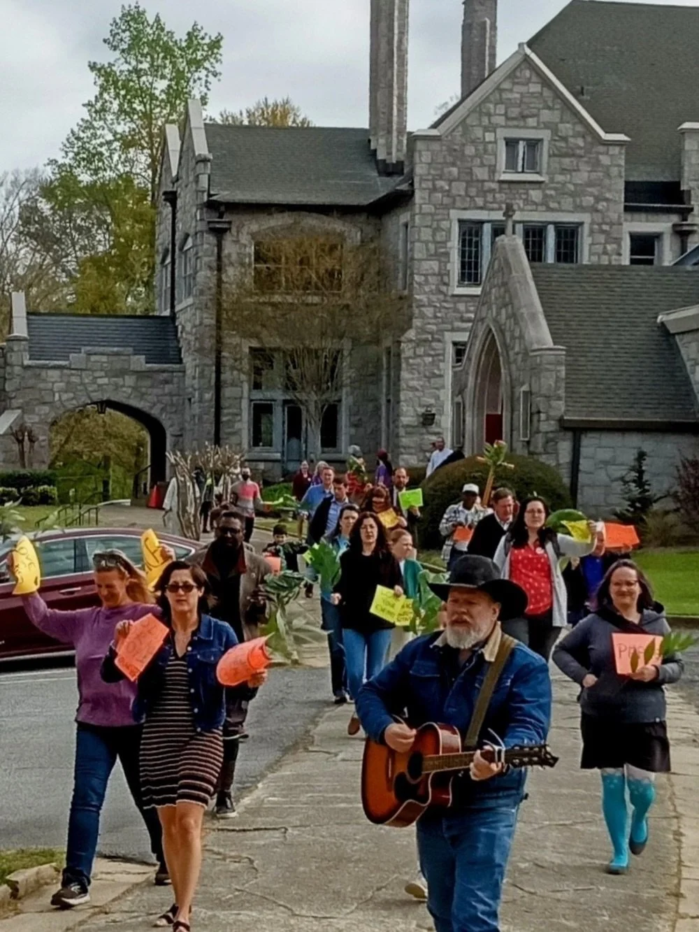 We&rsquo;ve had a wonderful weekend so far with MercyFest and Palm Sunday. 

Join us for the rest of Holy Week:
-Maundy Thursday at 9am on the lawn of St. John&rsquo;s
-Good Friday at 1pm at rear parking lot of Druid Hills Presbyterian Church
-Easter