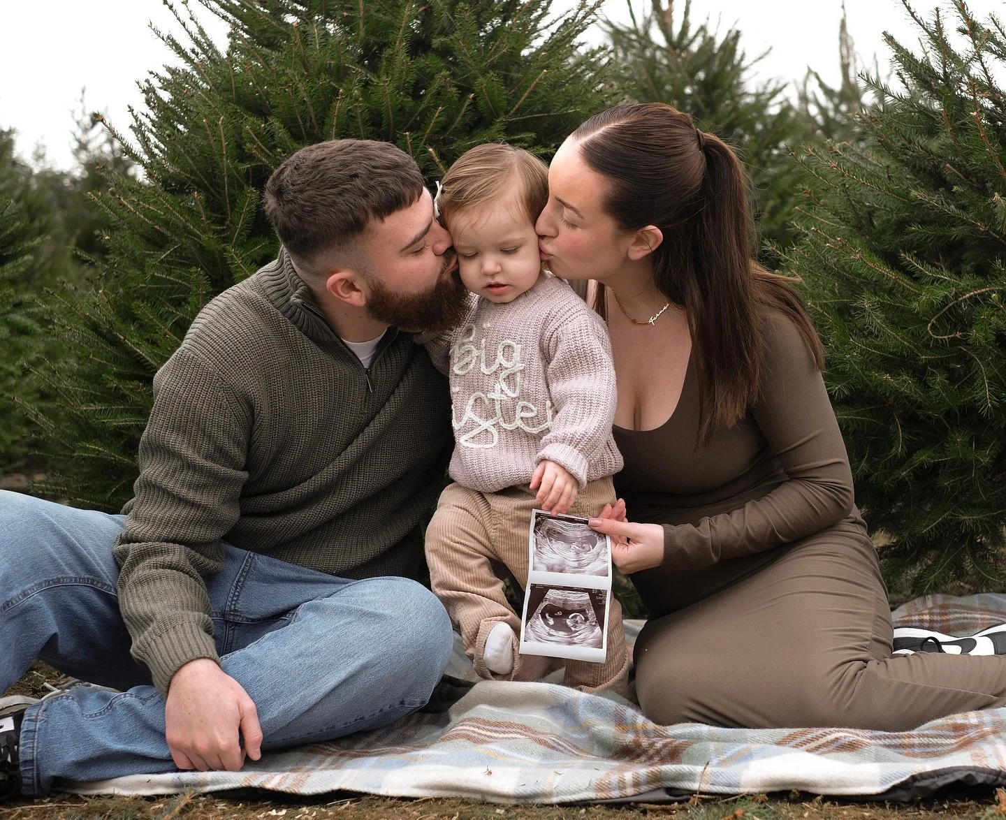 Absolutely honoured to be asked to shoot this gorgeous families announcement. One more beautiful baby to love 💕