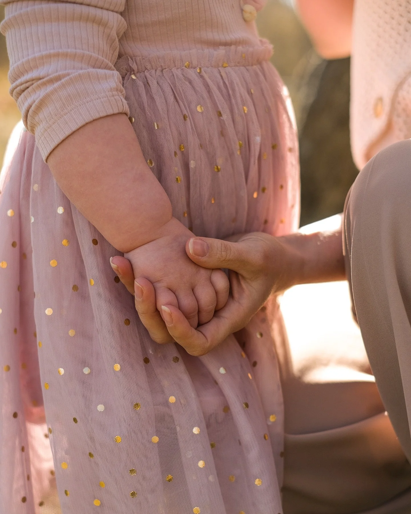 It&rsquo;s in the small details where love truly lives - these moments, these hands, they tell the story. 

✨
