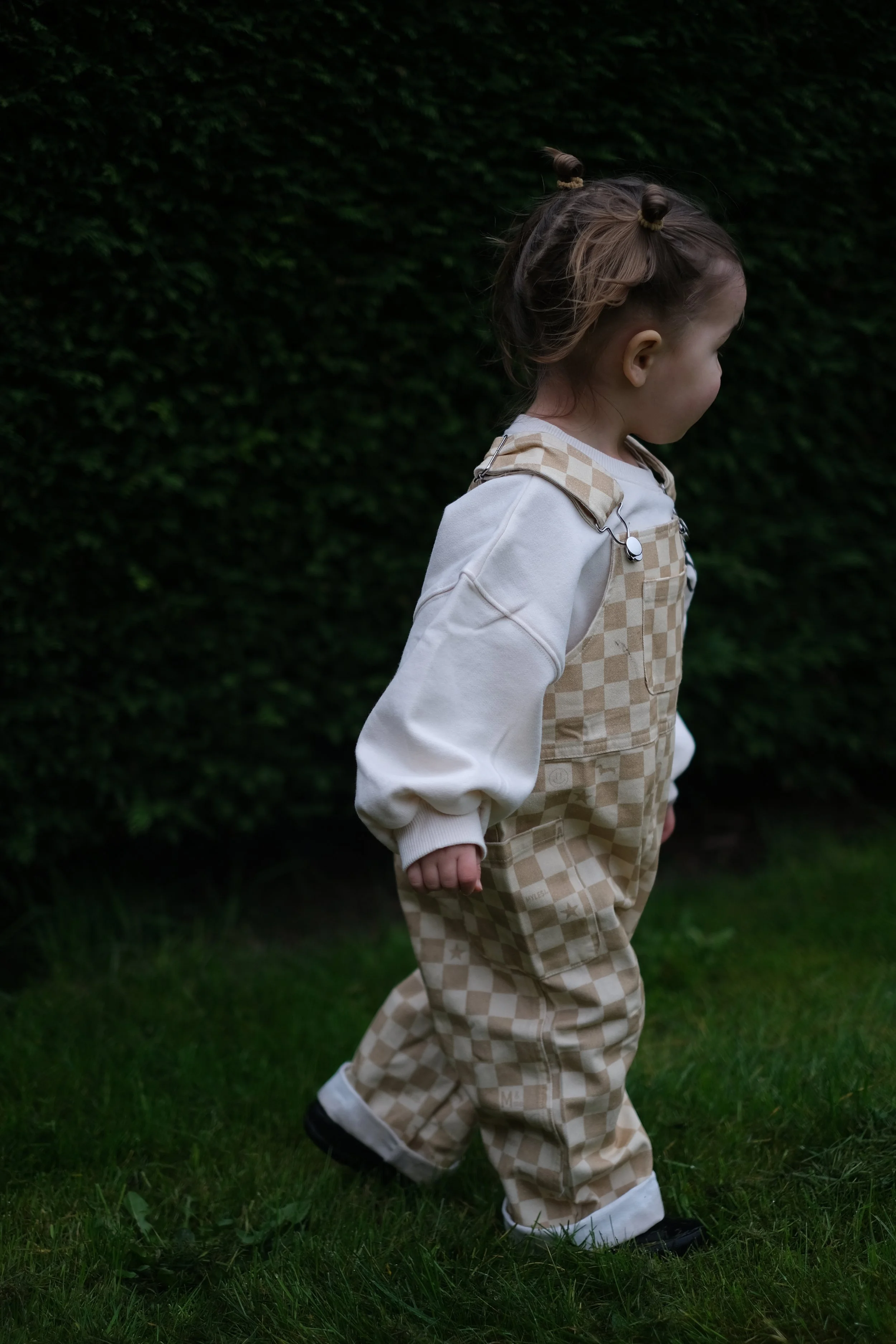 I’m not a confident mum — should I still book a motherhood session?