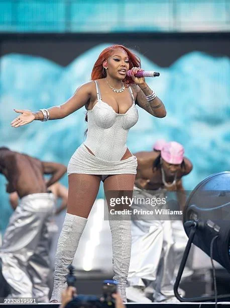 Summer Walker Custom Bling Microphone - Breezy Bowl Tour