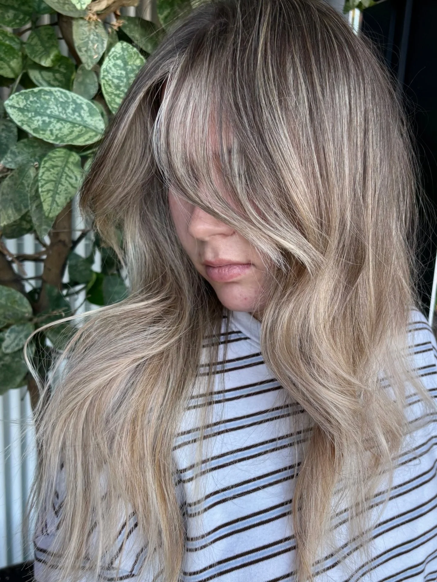 Blonde that grows with you! ✨ 

Low maintenance, beautiful fade, and long-lasting results&mdash;because who doesn&rsquo;t love a blonde that looks just as good when it&rsquo;s growing out? 💇&zwj;♀️ loved creating this lived-in blonde. 

DM to book o