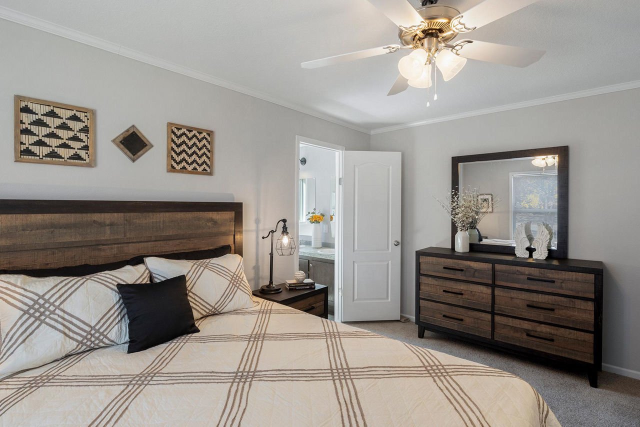 1676C-Master-Bedroom-2.jpg