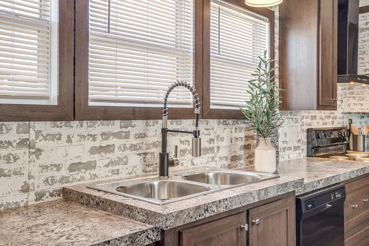 New---Moon-3260F-Kitchen-7.jpg