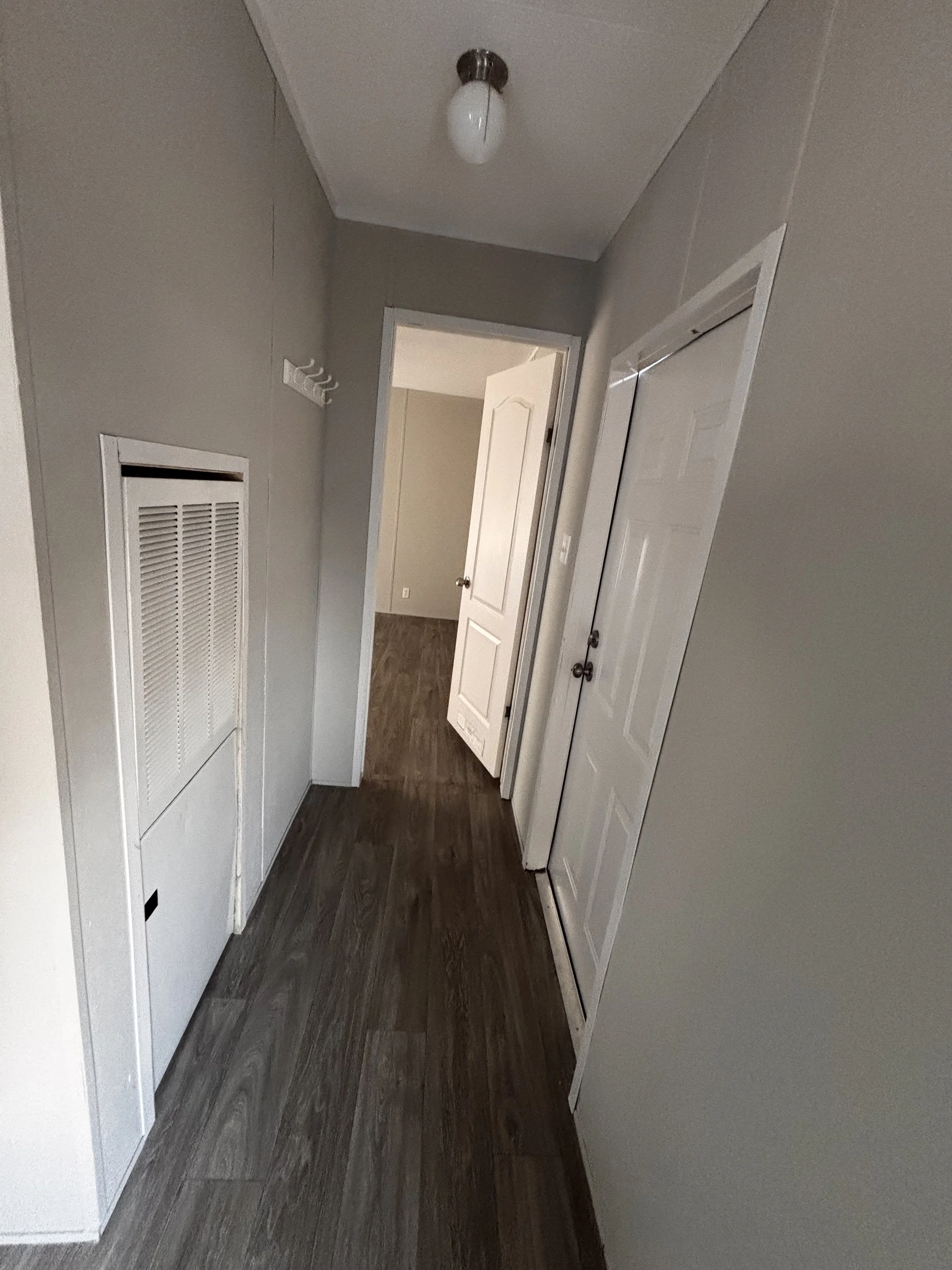 Hallway1_297292 .jpeg