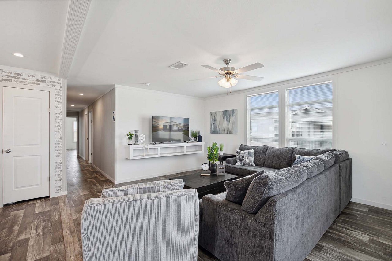 CSD2860L Living Room (2).jpg