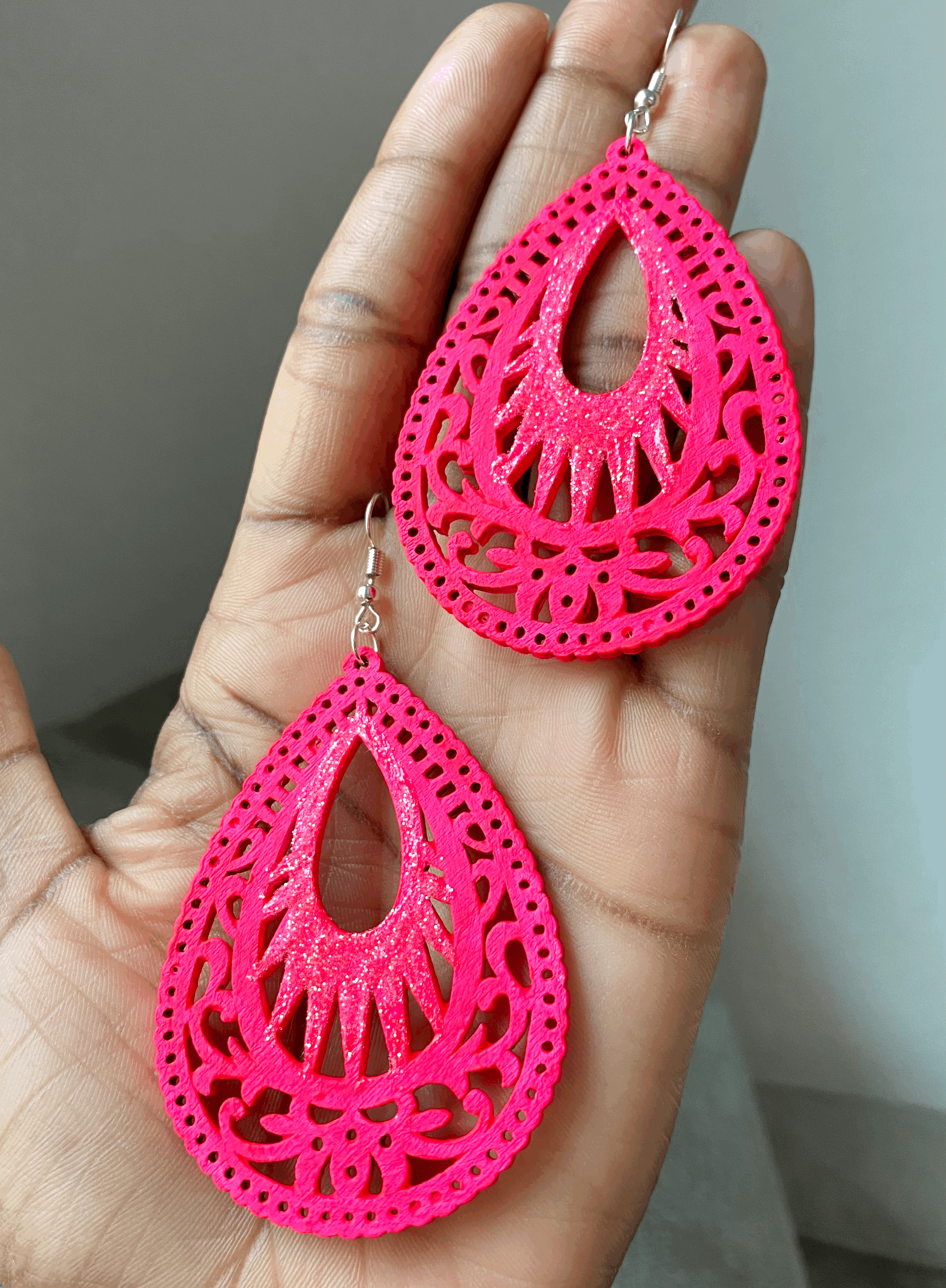 Wood cut Earrings - Floral glitter