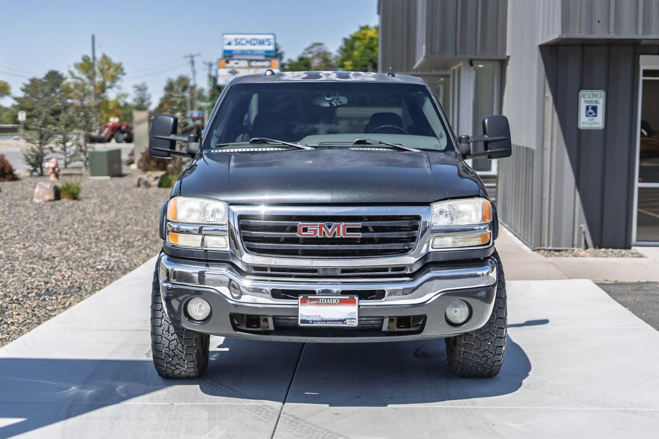 GMC_Sierra_Limited_02.jpeg