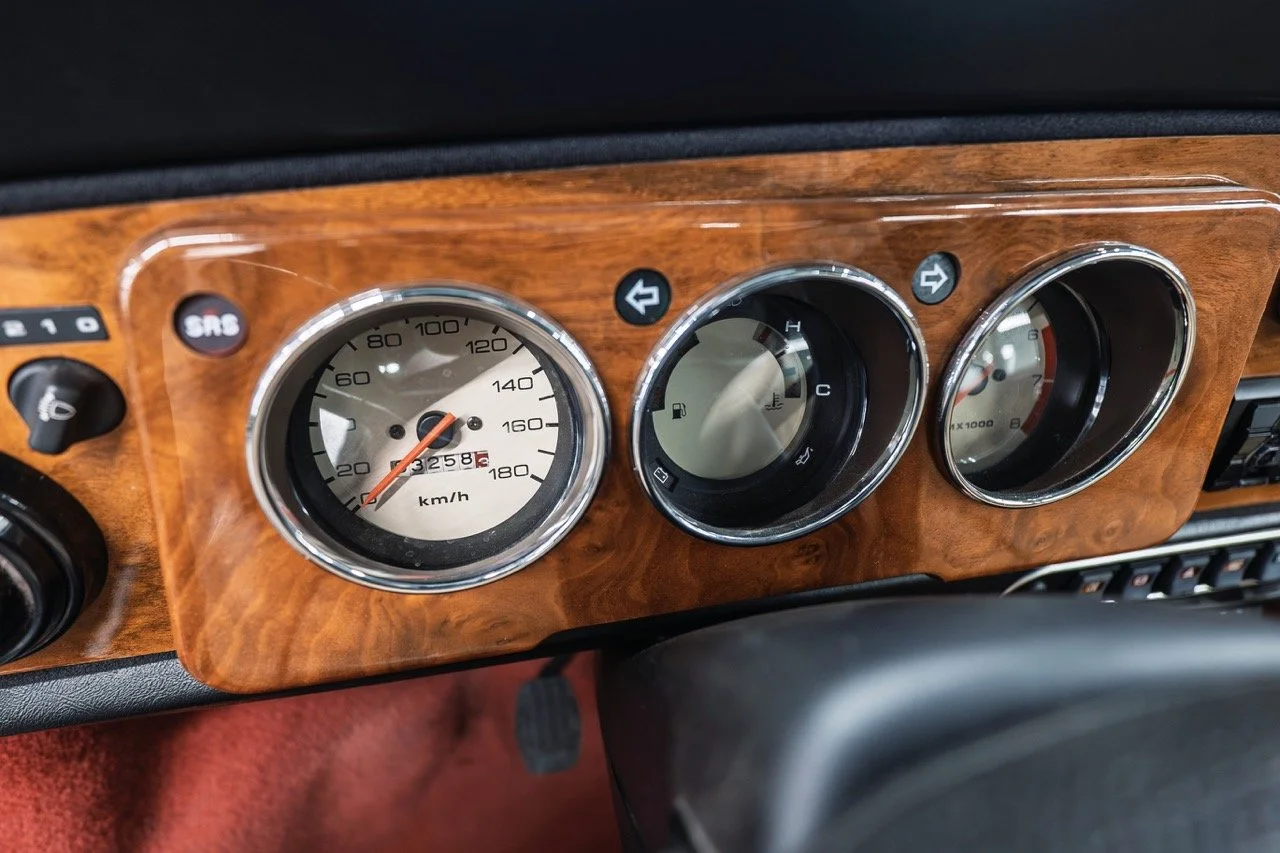 Limited_1973_Mini_Cooper15 Large.jpeg