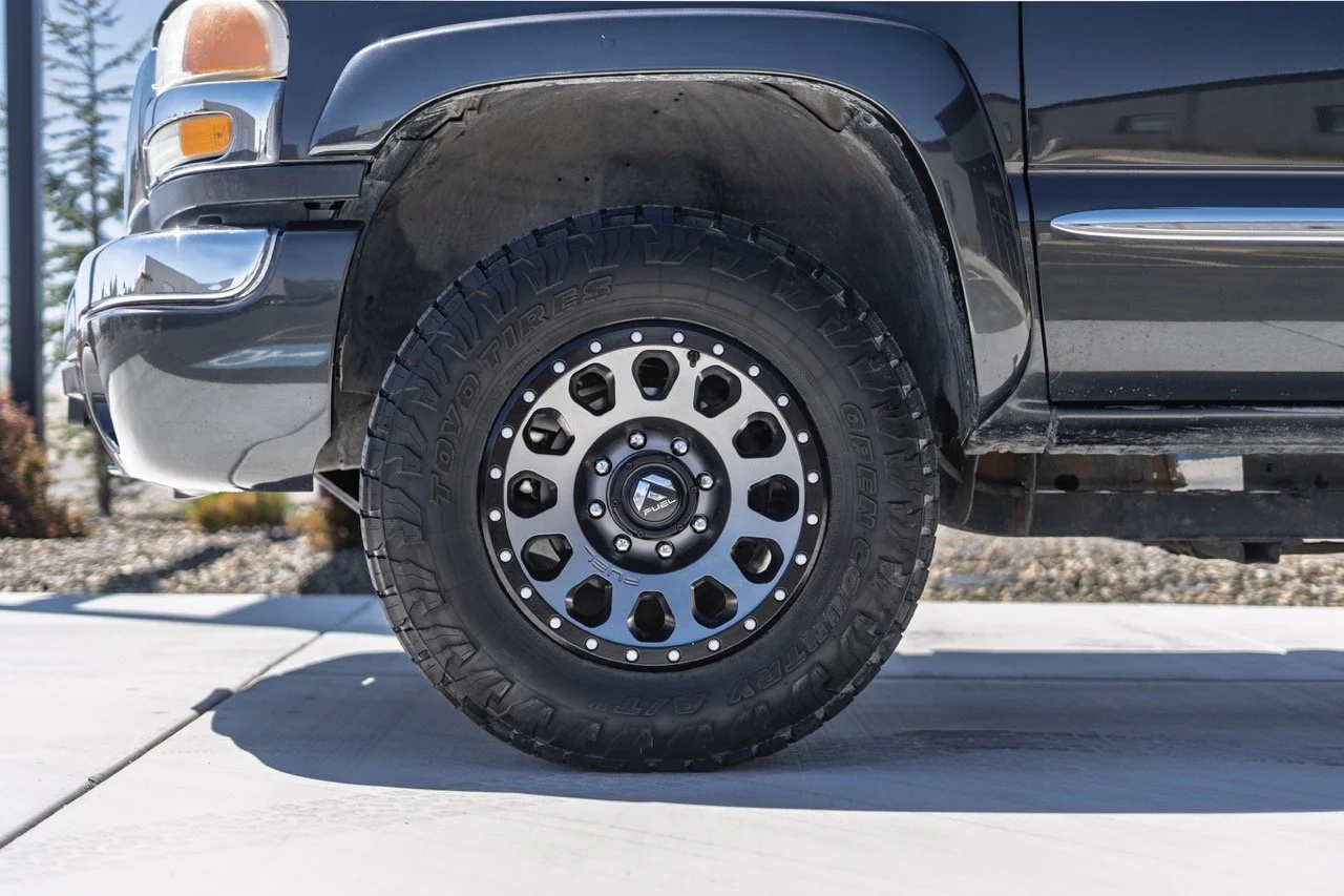 GMC_Sierra_Limited_07.jpeg