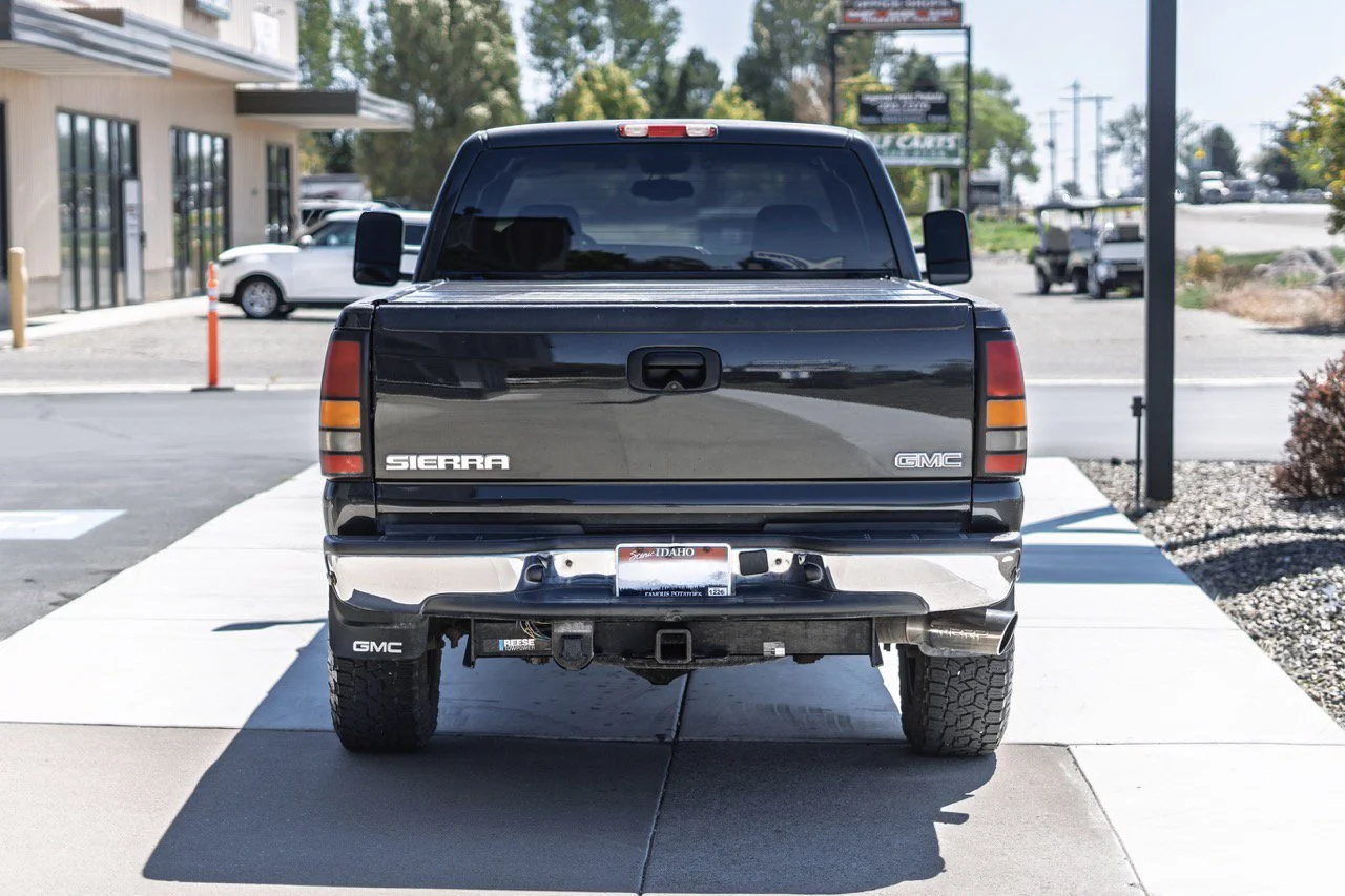 GMC_Sierra_Limited_05.jpeg