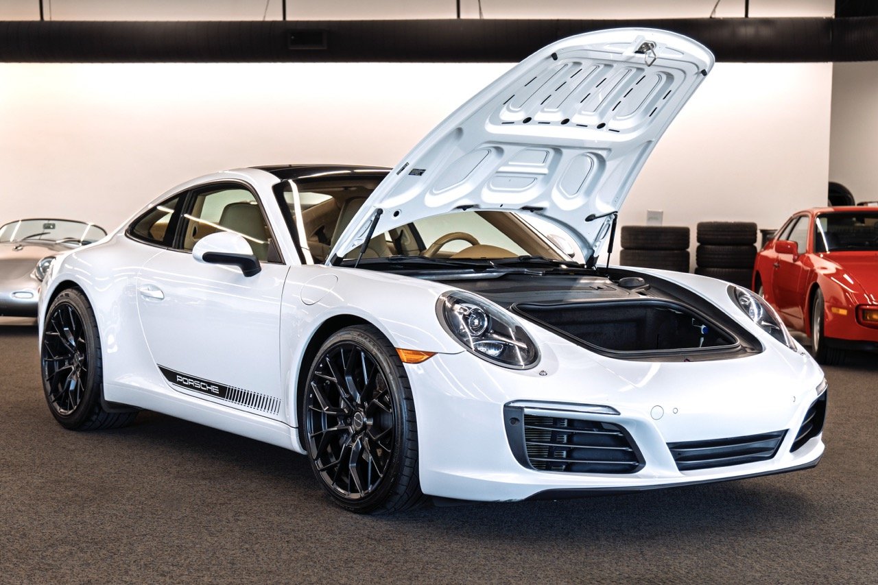 White_Porsche_26 Large.jpeg