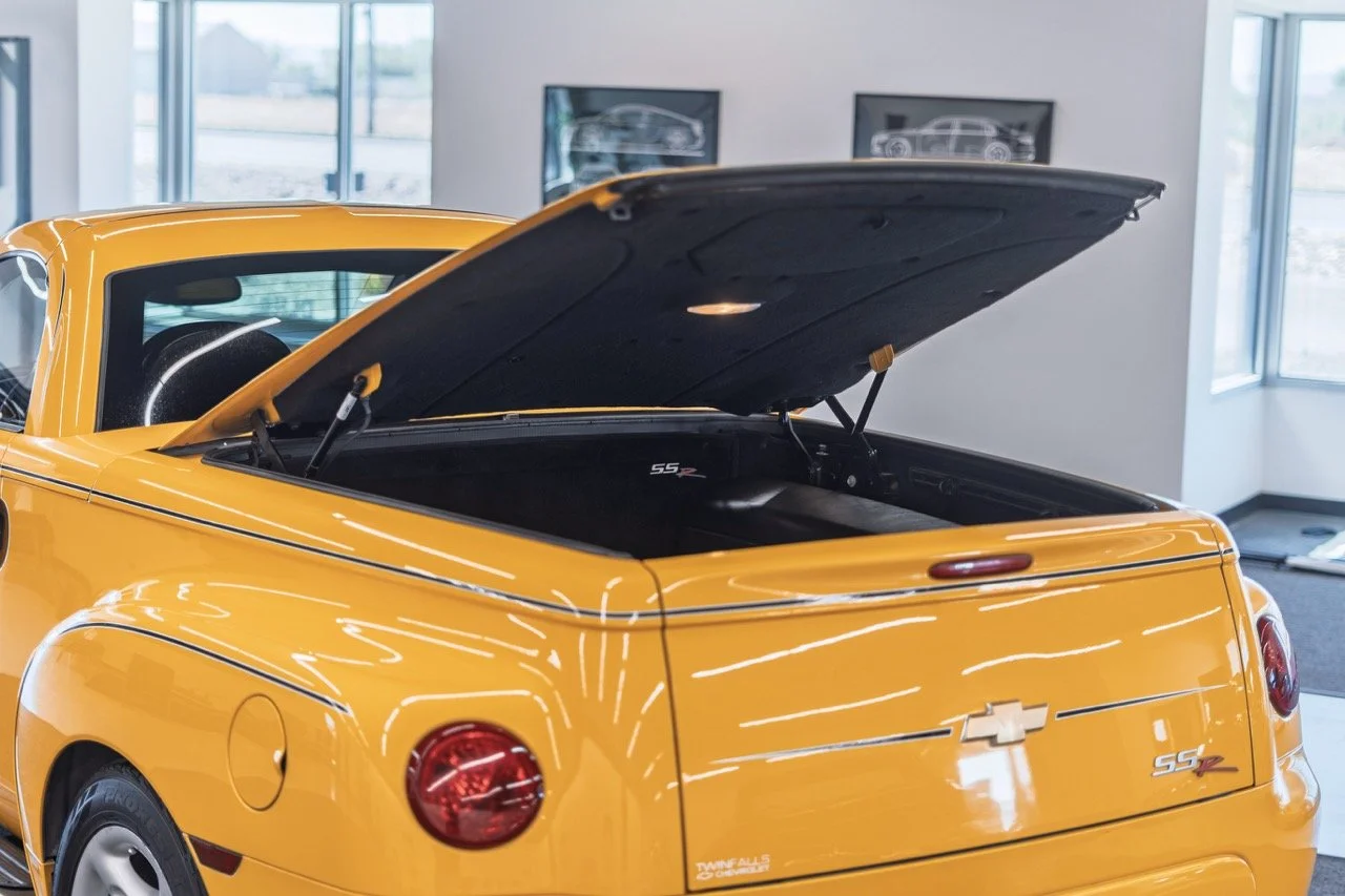 Chevy_SSR_Limited_18.jpeg