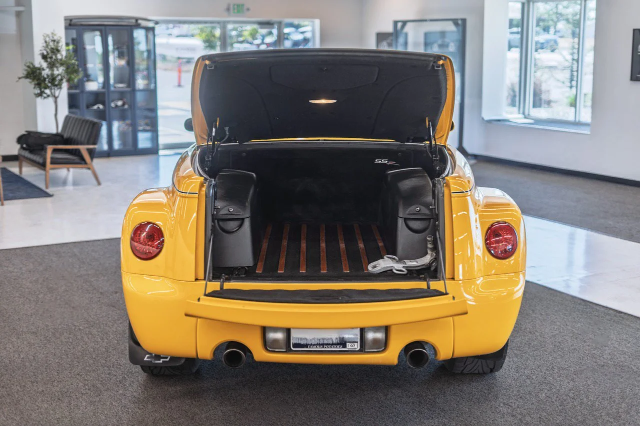 Chevy_SSR_Limited_19.jpeg