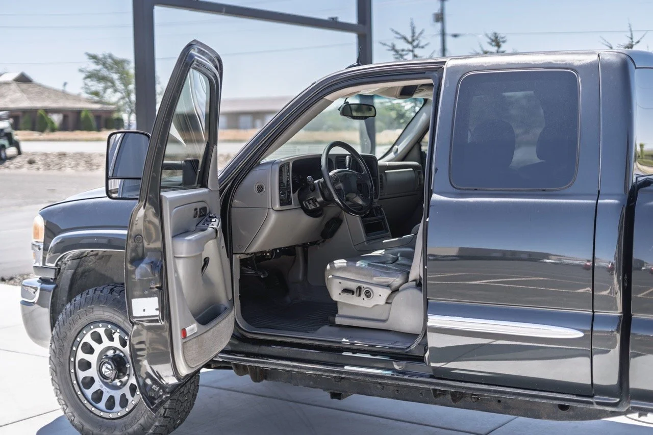 GMC_Sierra_Limited_08.jpeg