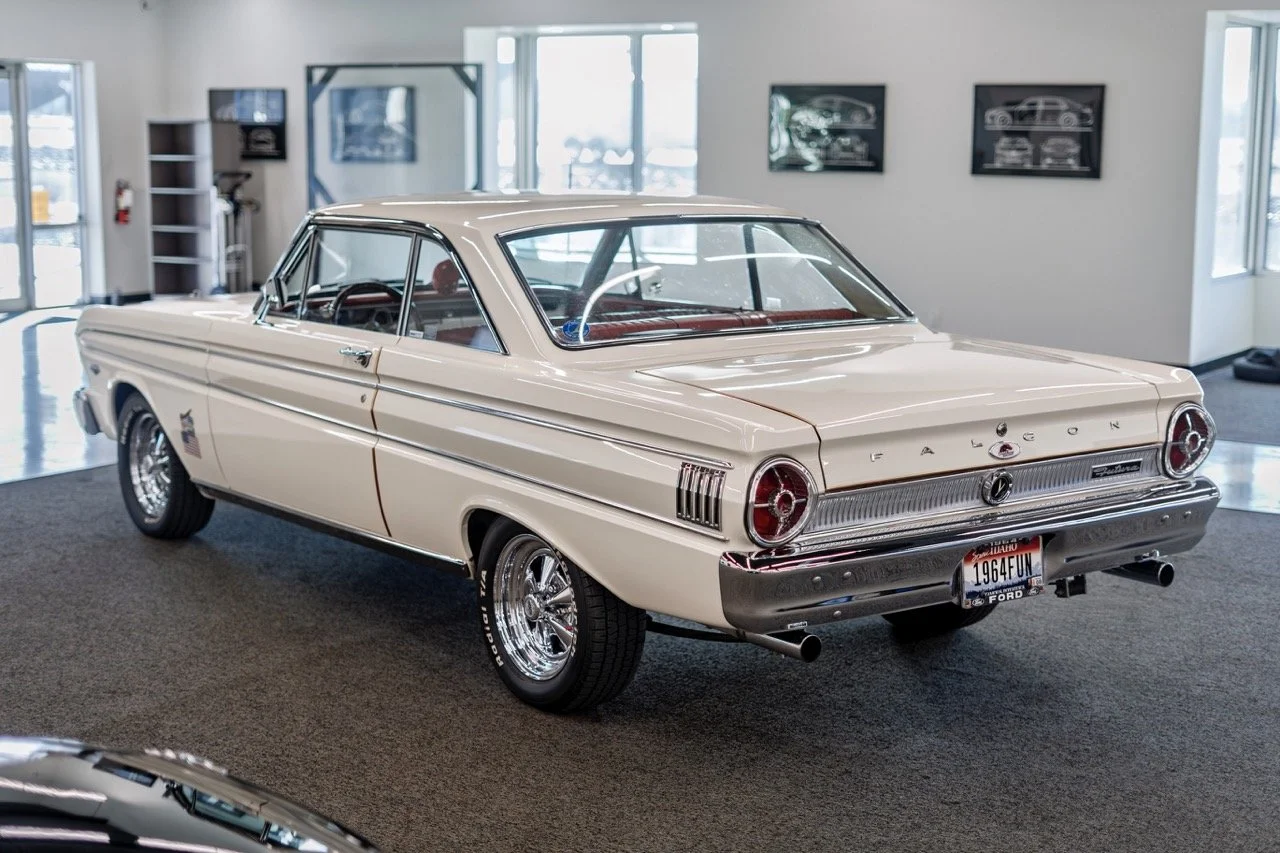 Ford_Falcon_07.jpeg