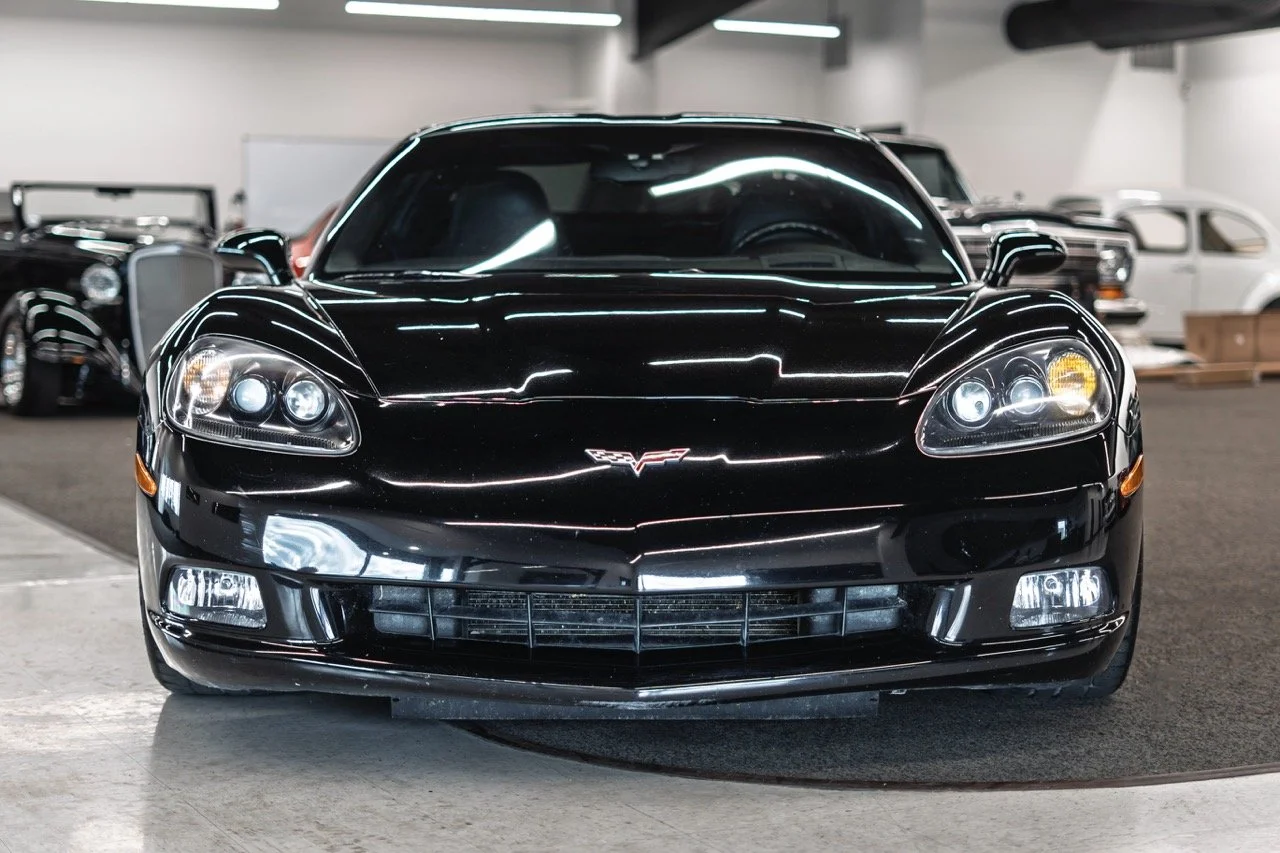 2005_Corvette_02.jpeg
