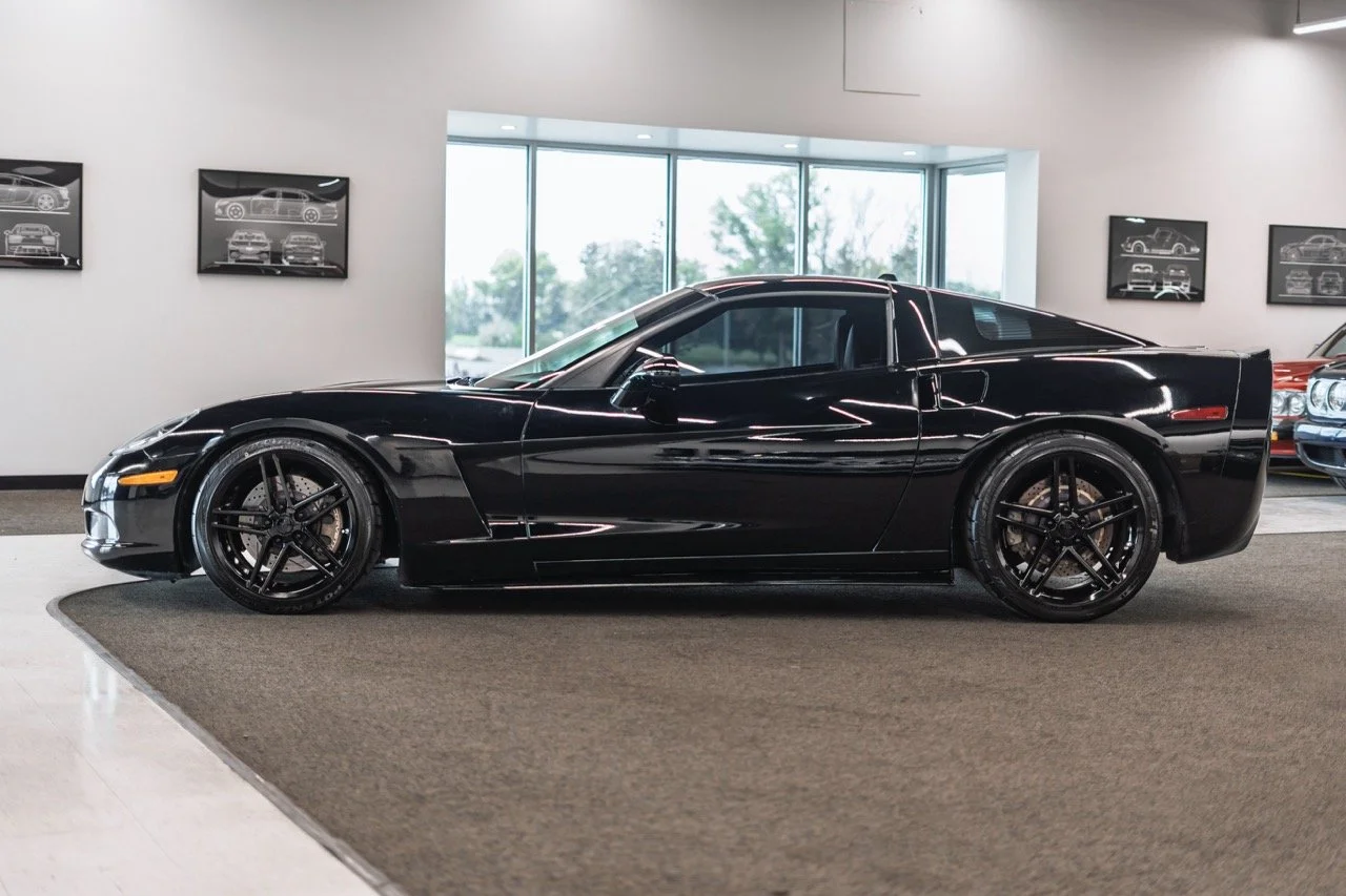 2005_Corvette_08.jpeg